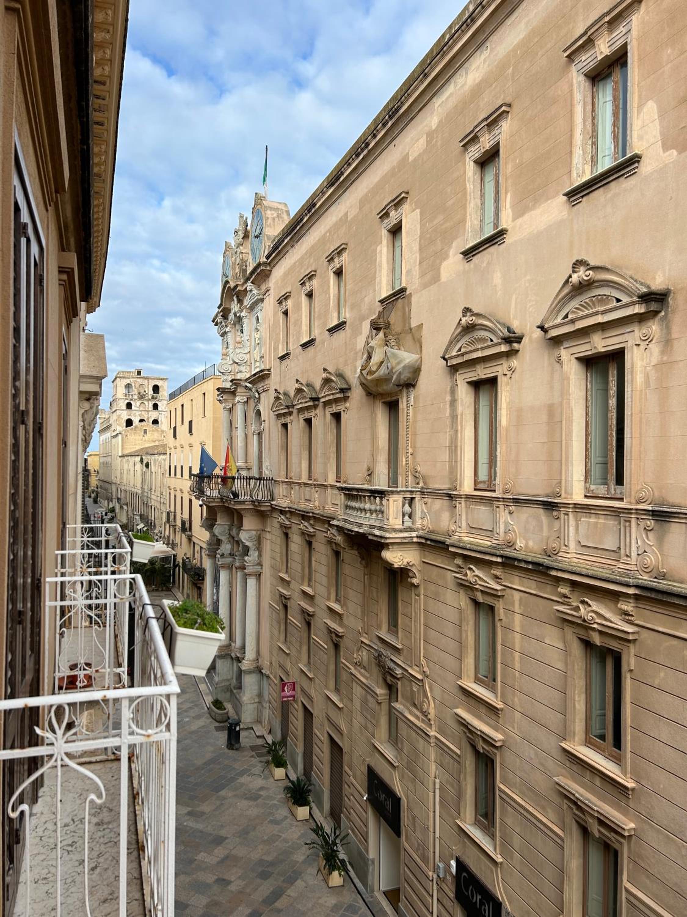 Appartamenti Torrearsa street 35