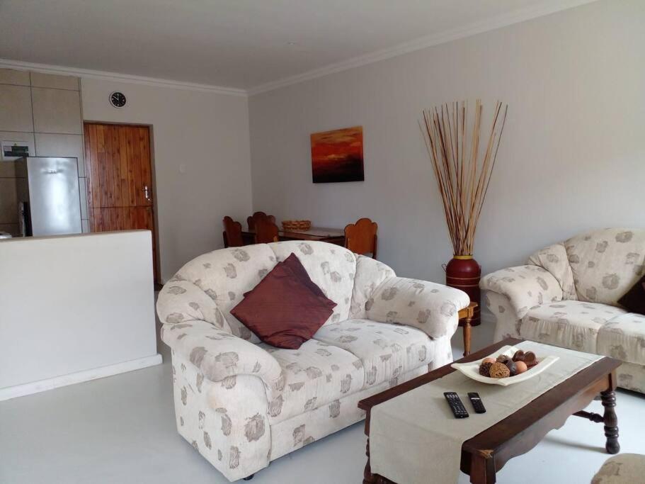 Pilbra Beachfront Self-catering Flat 5