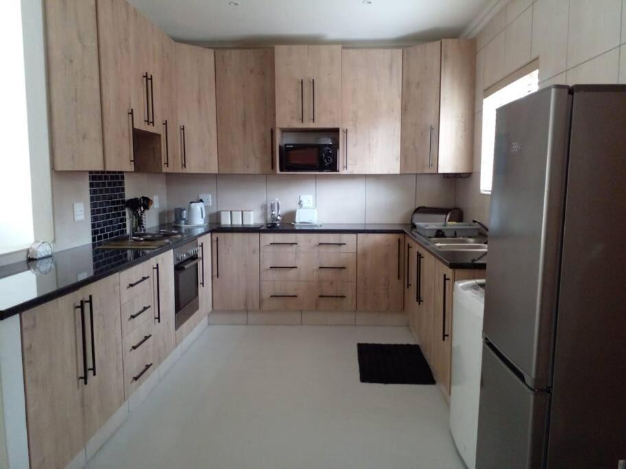 Pilbra Beachfront Self-catering Flat 5