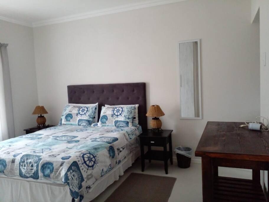 Pilbra Beachfront Self-catering Flat 5