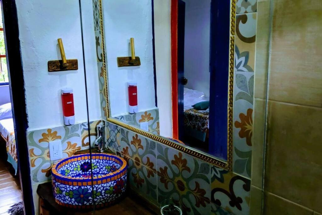 El Madrigal Cabin - Adorable 2-bedroom guesthouse
