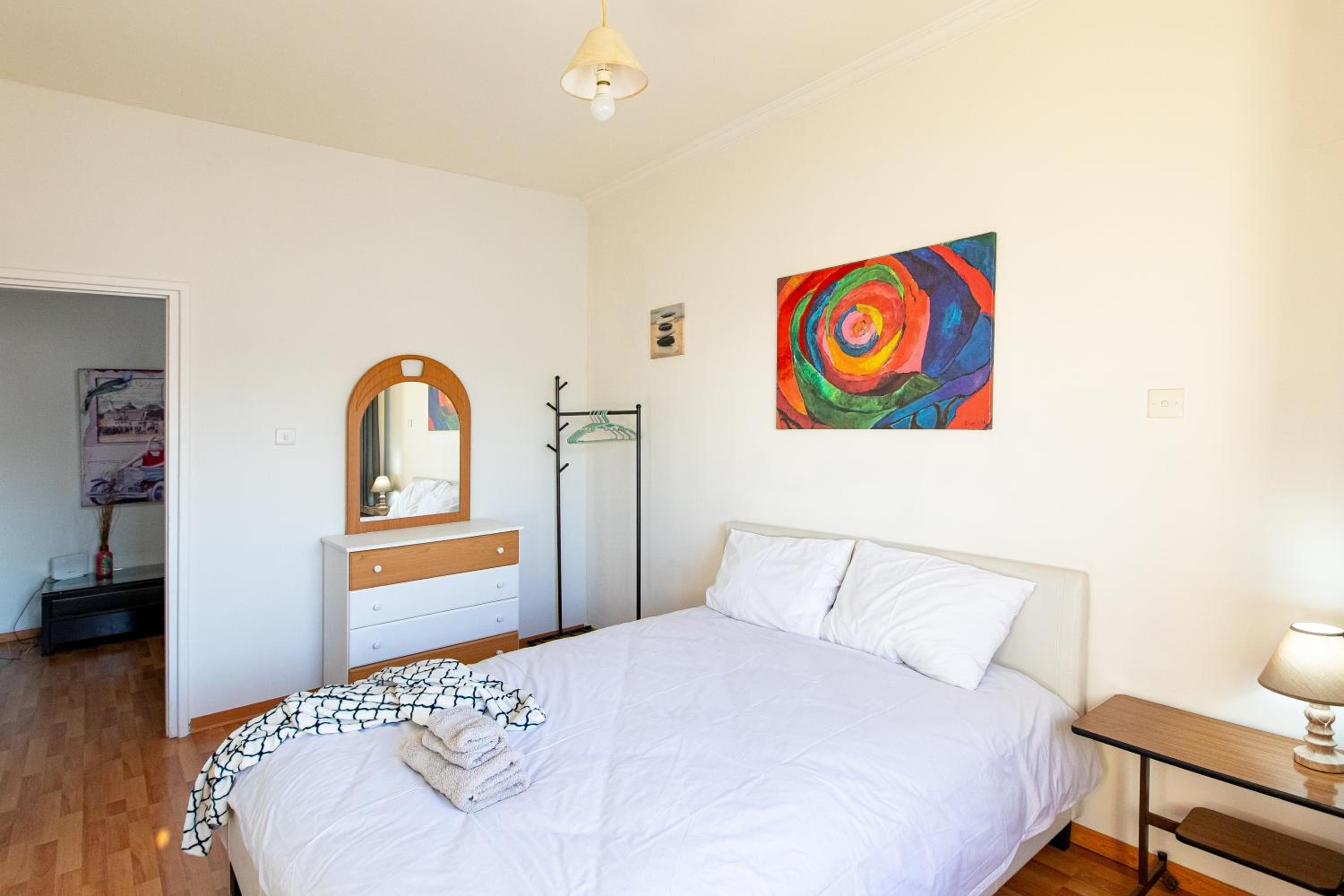 3 bedroom Central Apartment