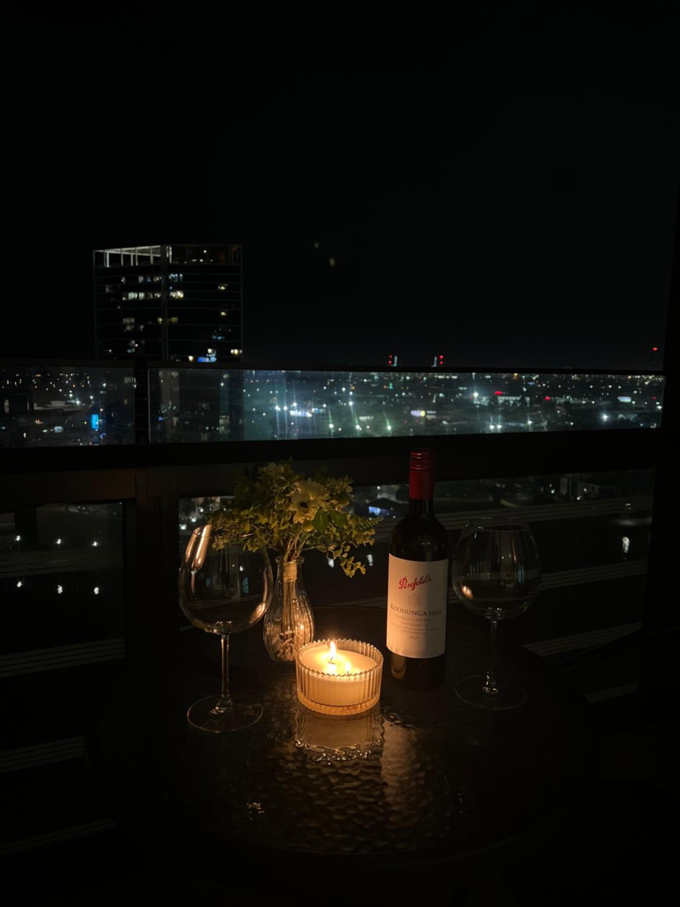 Free Parking Private Room in Docklands - Amazing View - Shared Washroom - Homestay with Host
