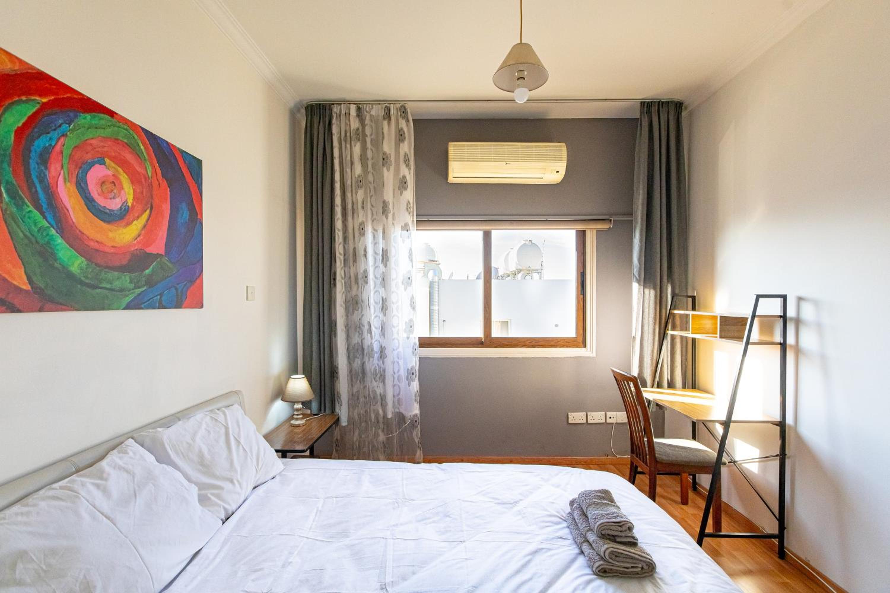 3 bedroom Central Apartment