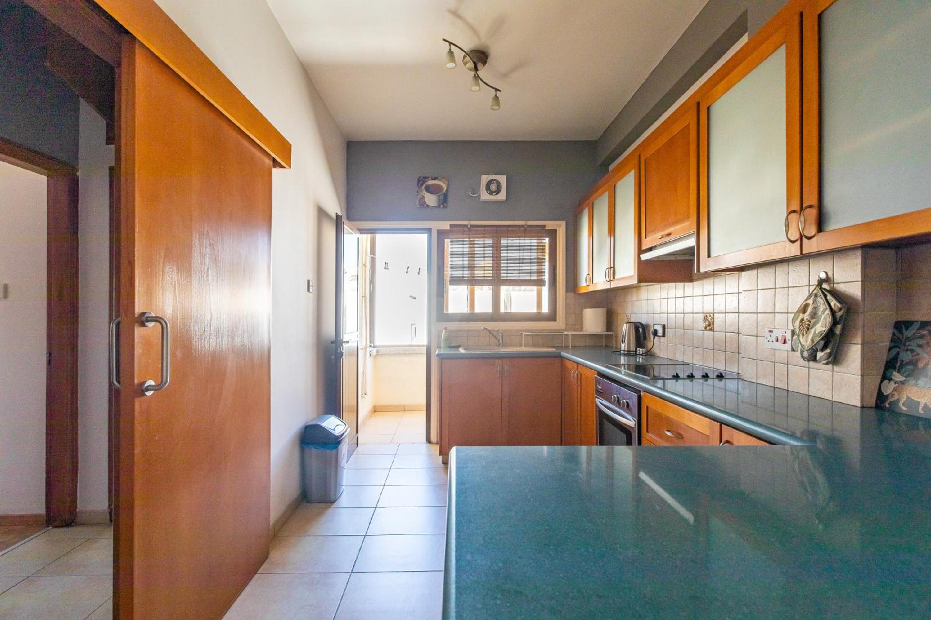 3 bedroom Central Apartment
