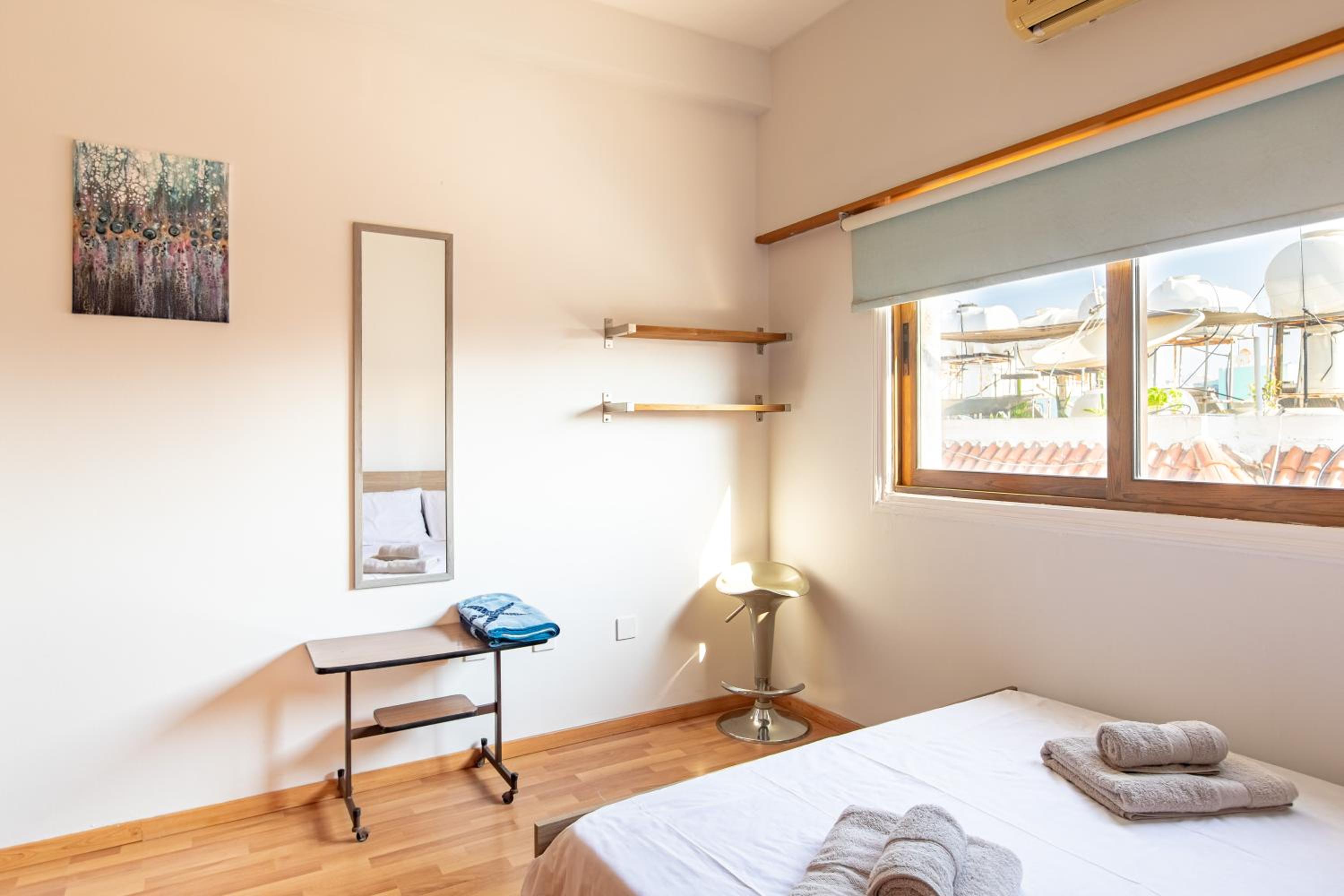 3 bedroom Central Apartment
