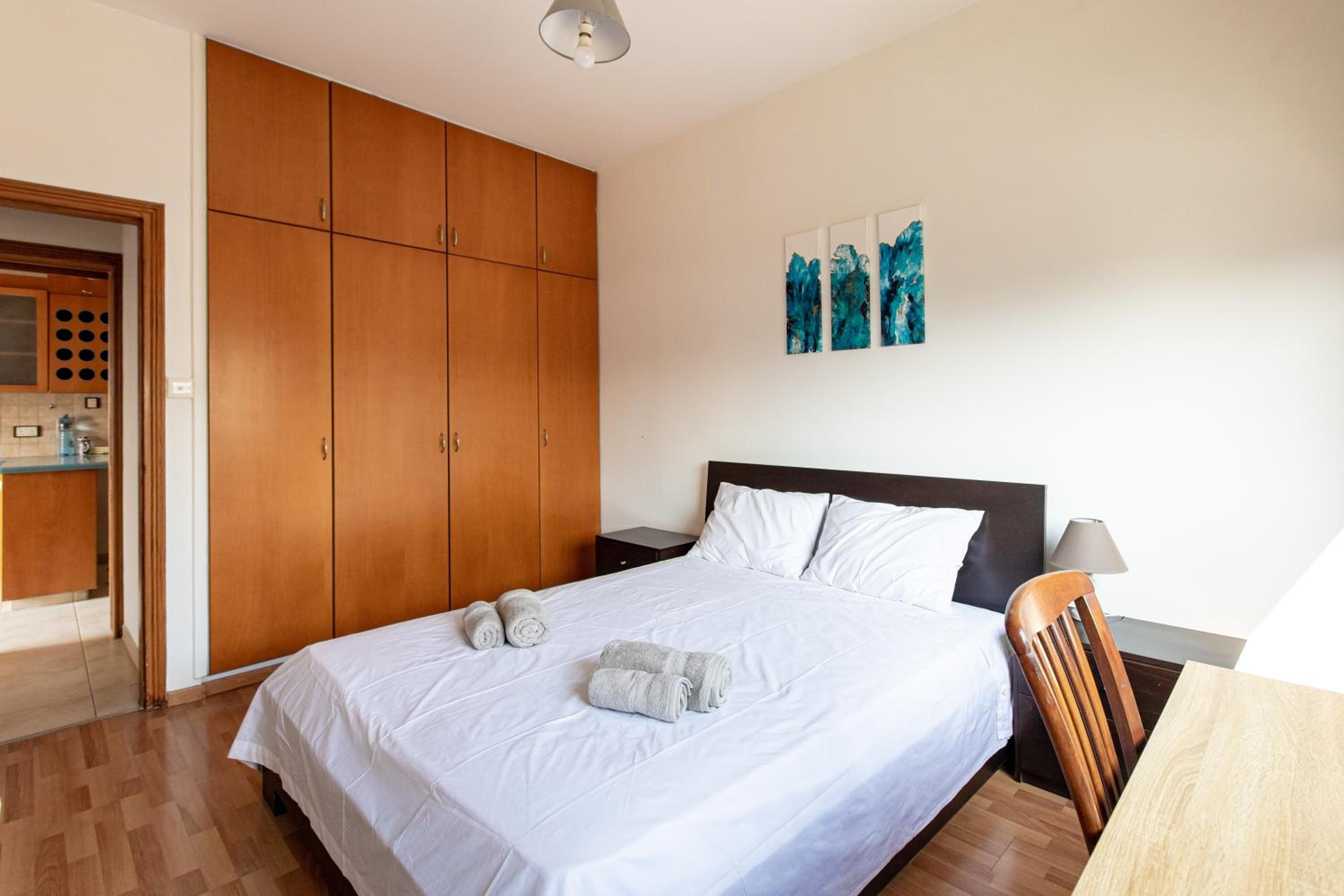 3 bedroom Central Apartment