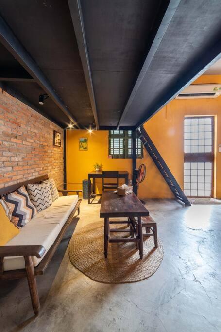 Stay&Chill - S.2: Cozy studio 3 minute walk to Bui Vien