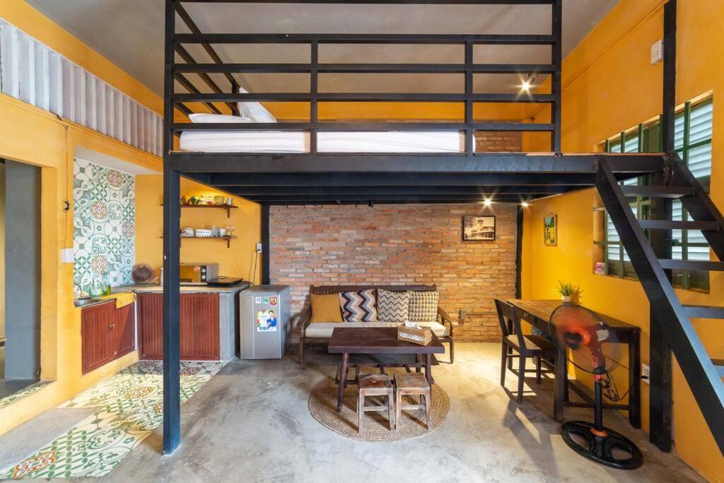 Stay&Chill - S.2: Cozy studio 3 minute walk to Bui Vien
