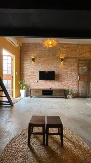Stay&Chill - S.2: Cozy studio 3 minute walk to Bui Vien