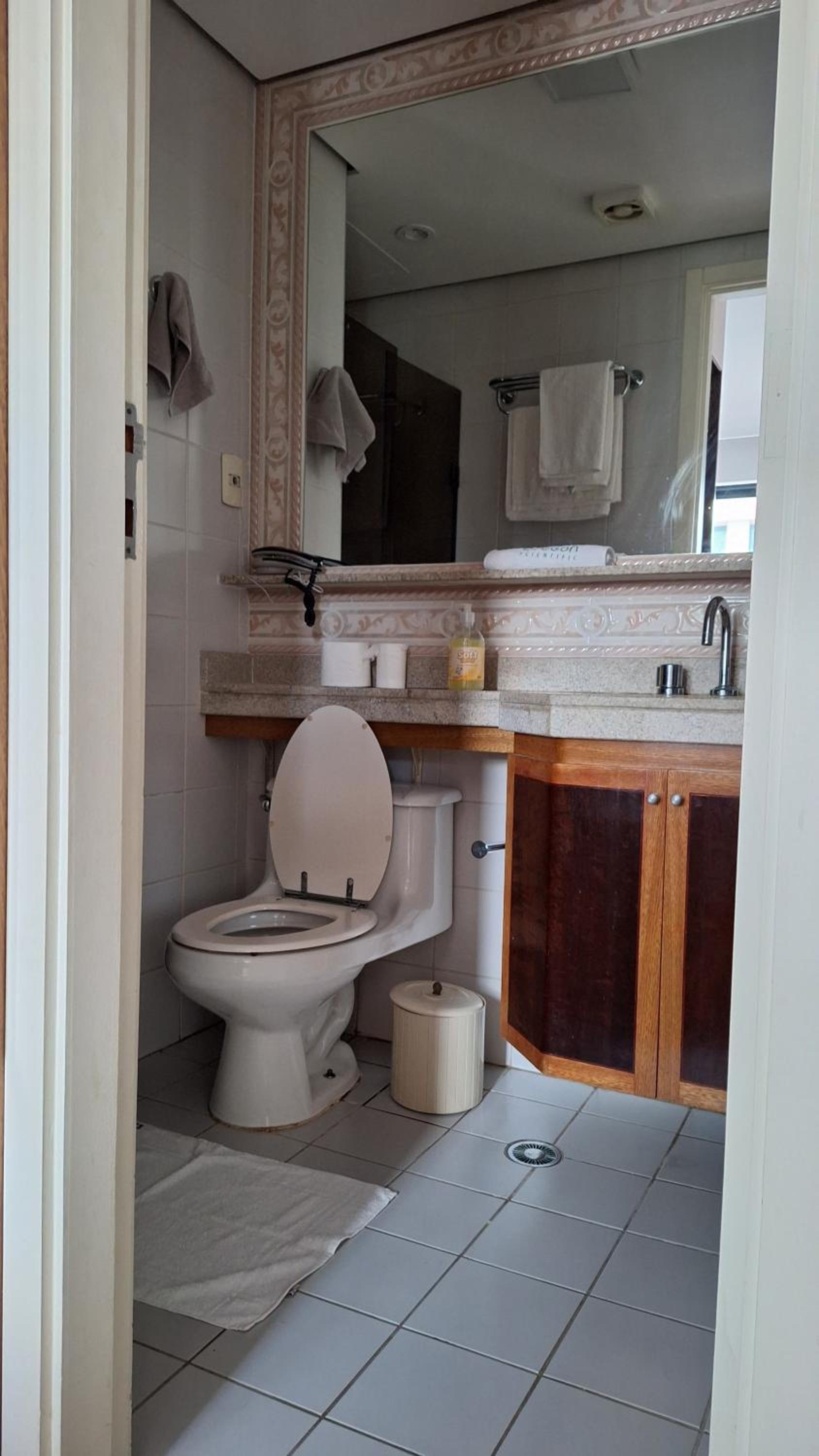 APARTAMENTO HOTEL AV IBIRAPUERA 2534 LUXO , CONFORTÁVEL em MOEMA