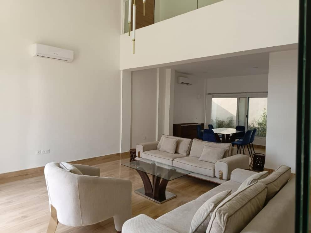 Timba Villa-Pekin