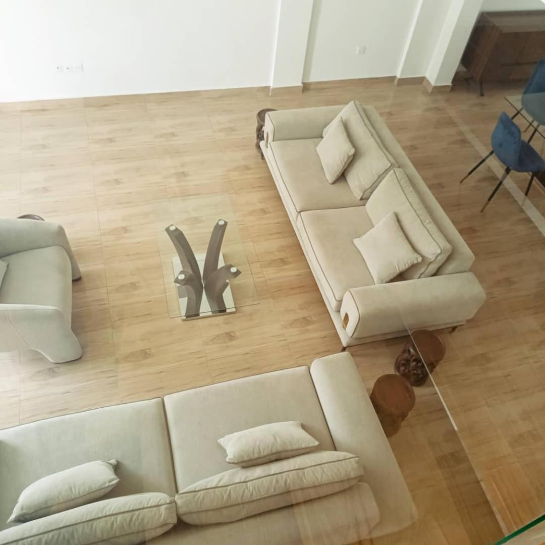 Timba Villa-Pekin