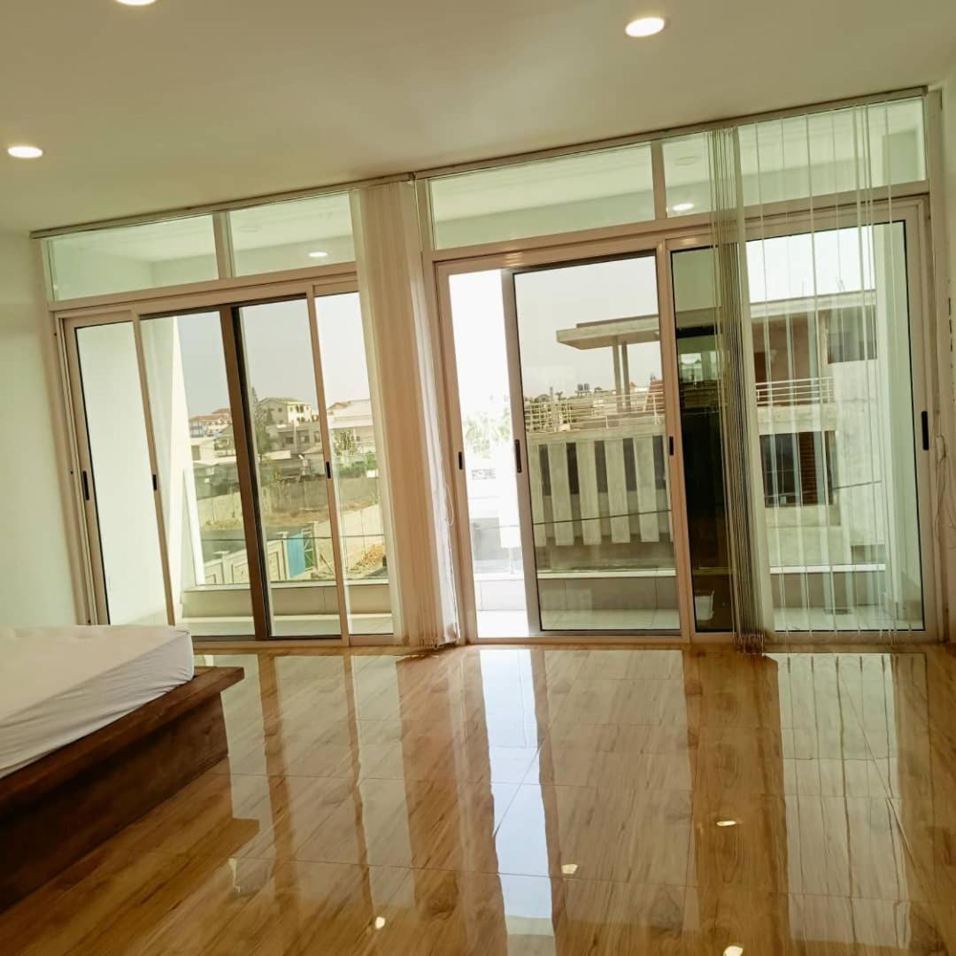 Timba Villa-Pekin