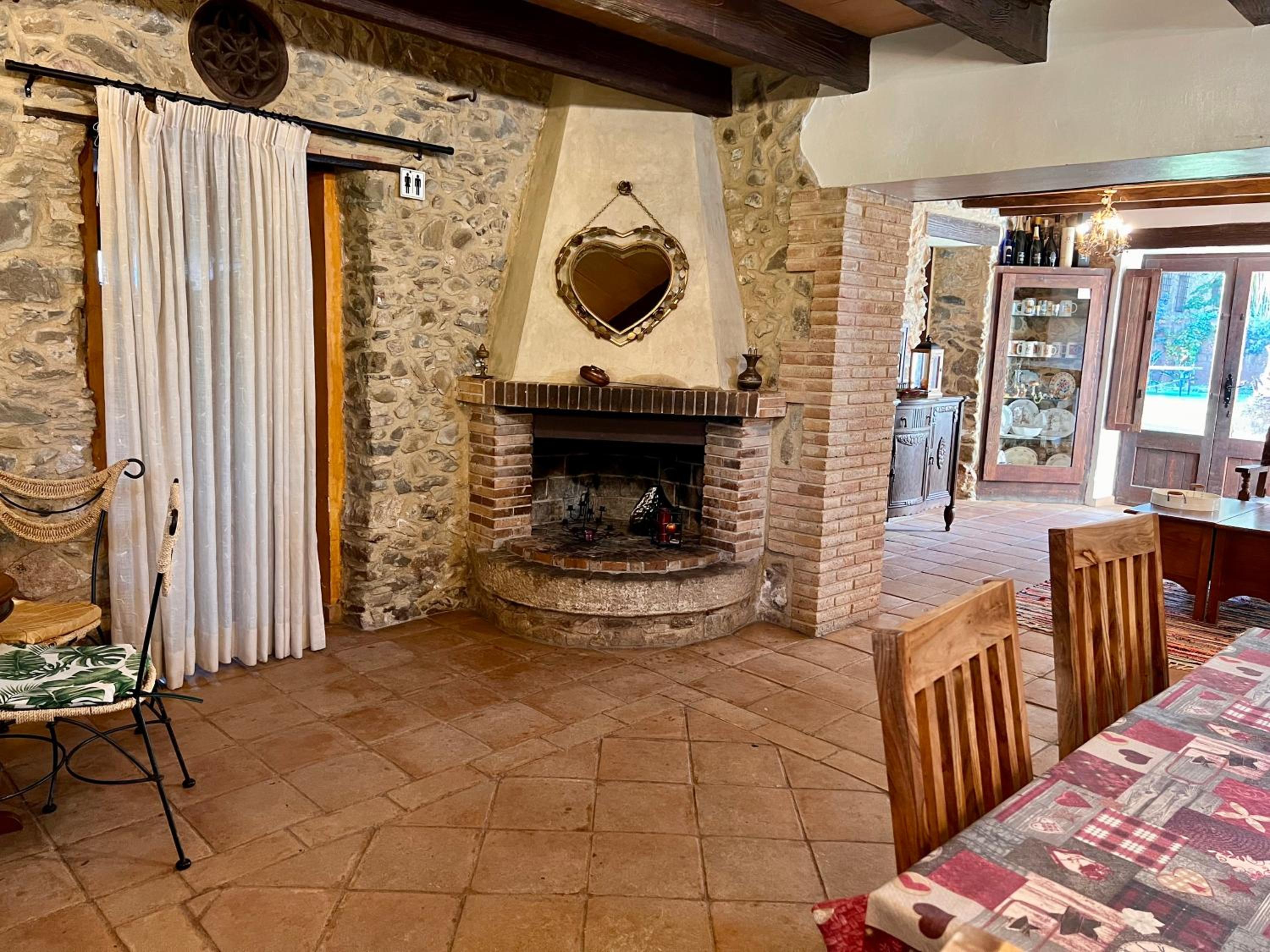 Casa Mas Molines con piscina, jacuzzi y barbacoas.