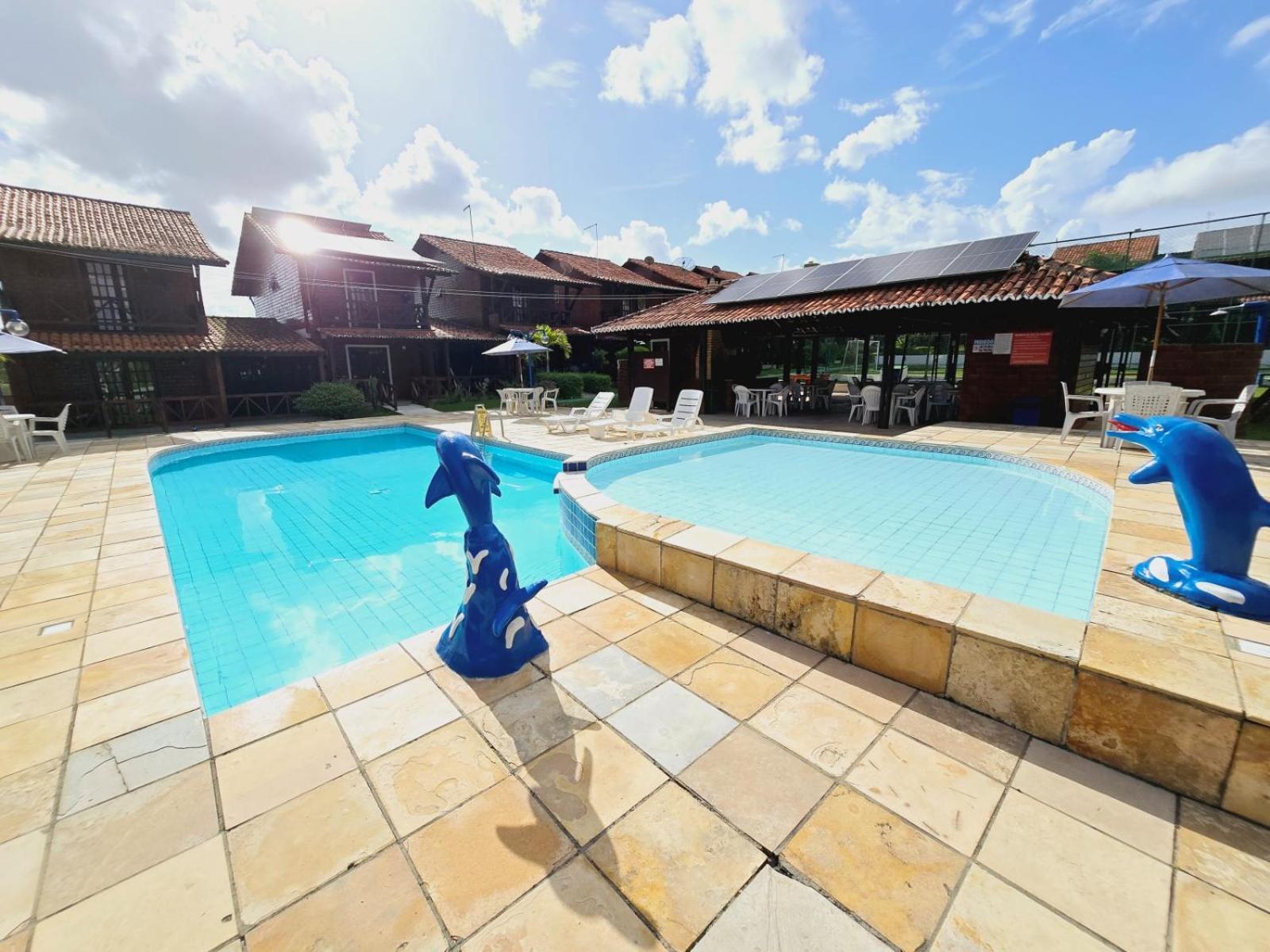 Chalé Aconchegante com Vista para Piscina