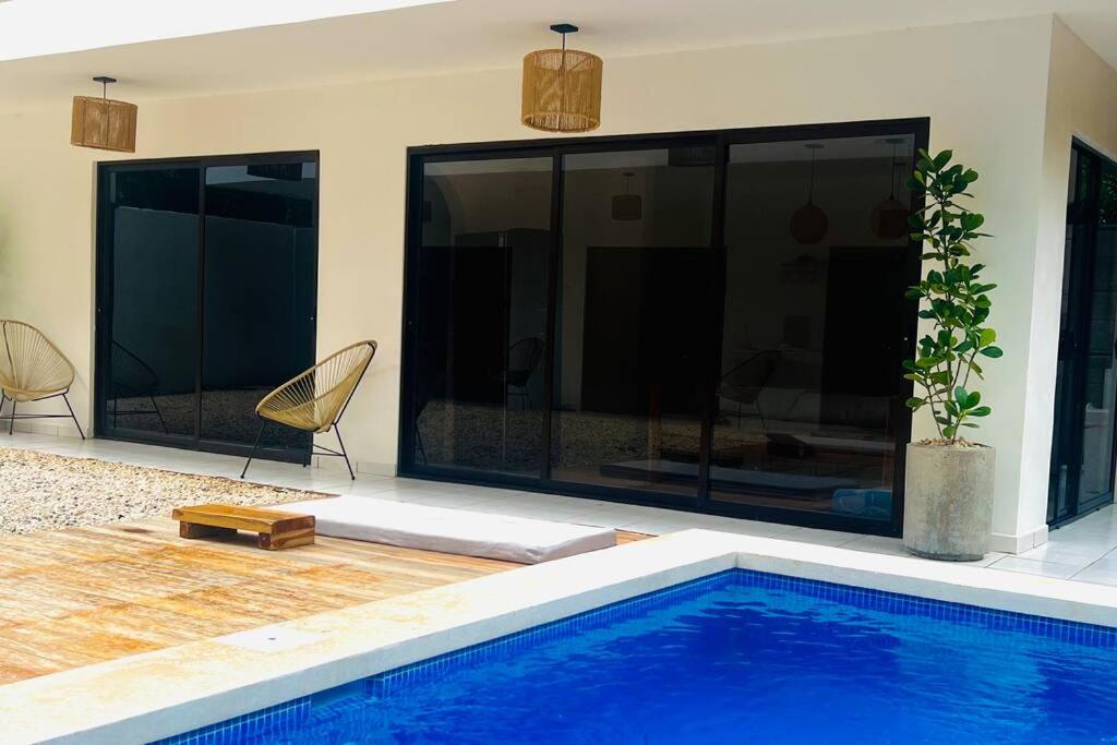 Calido loft con vista a piscina