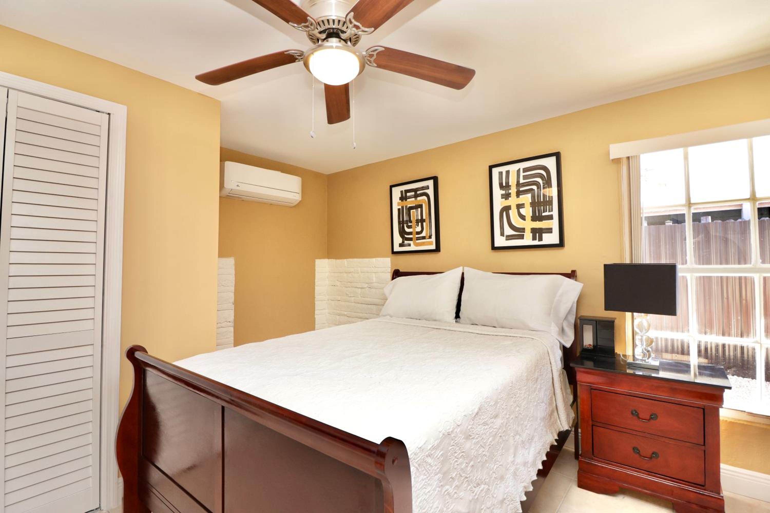 Miami Retreat : 1BR Haven