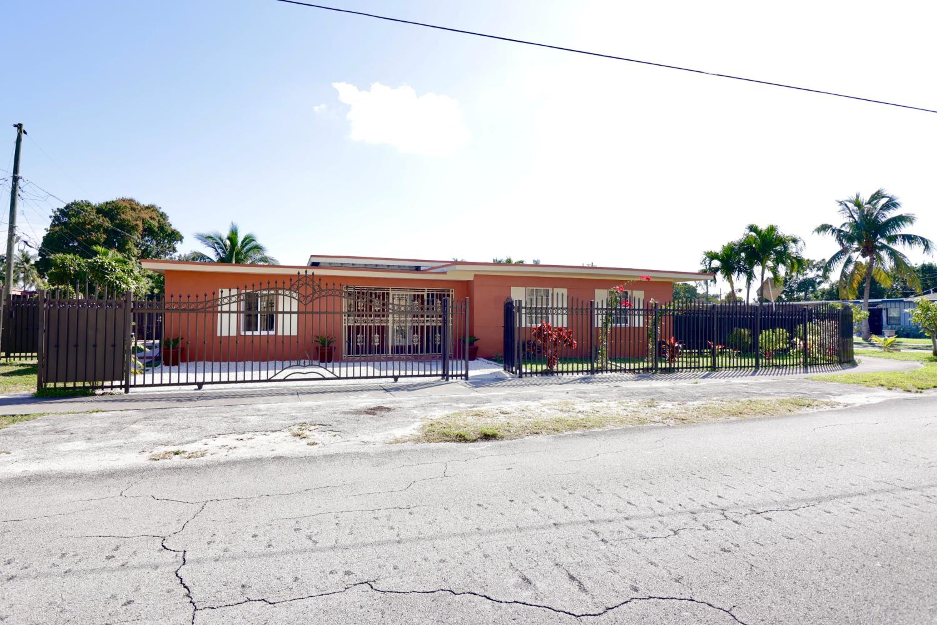 Miami Retreat : 1BR Haven