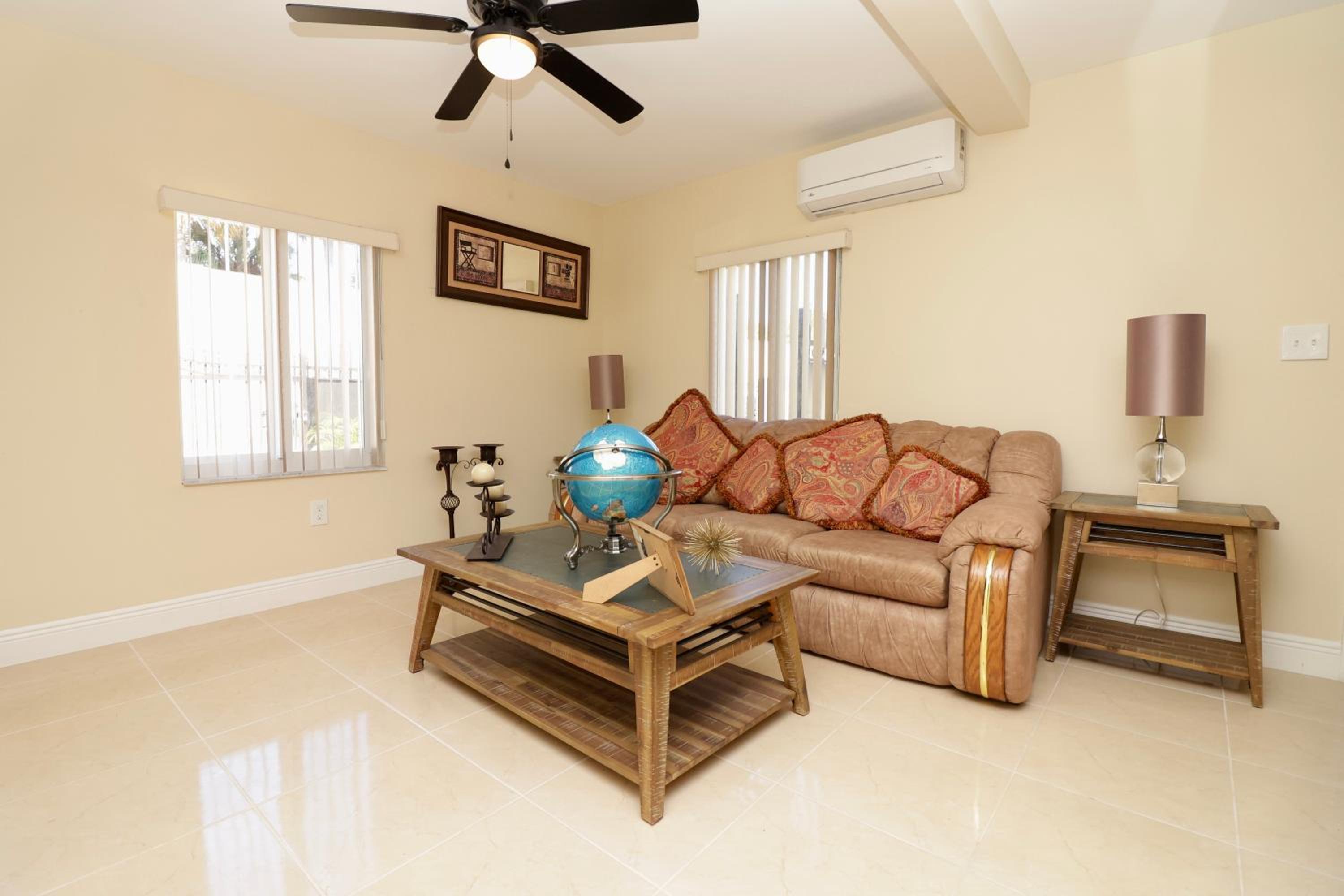 Miami Retreat : 1BR Haven