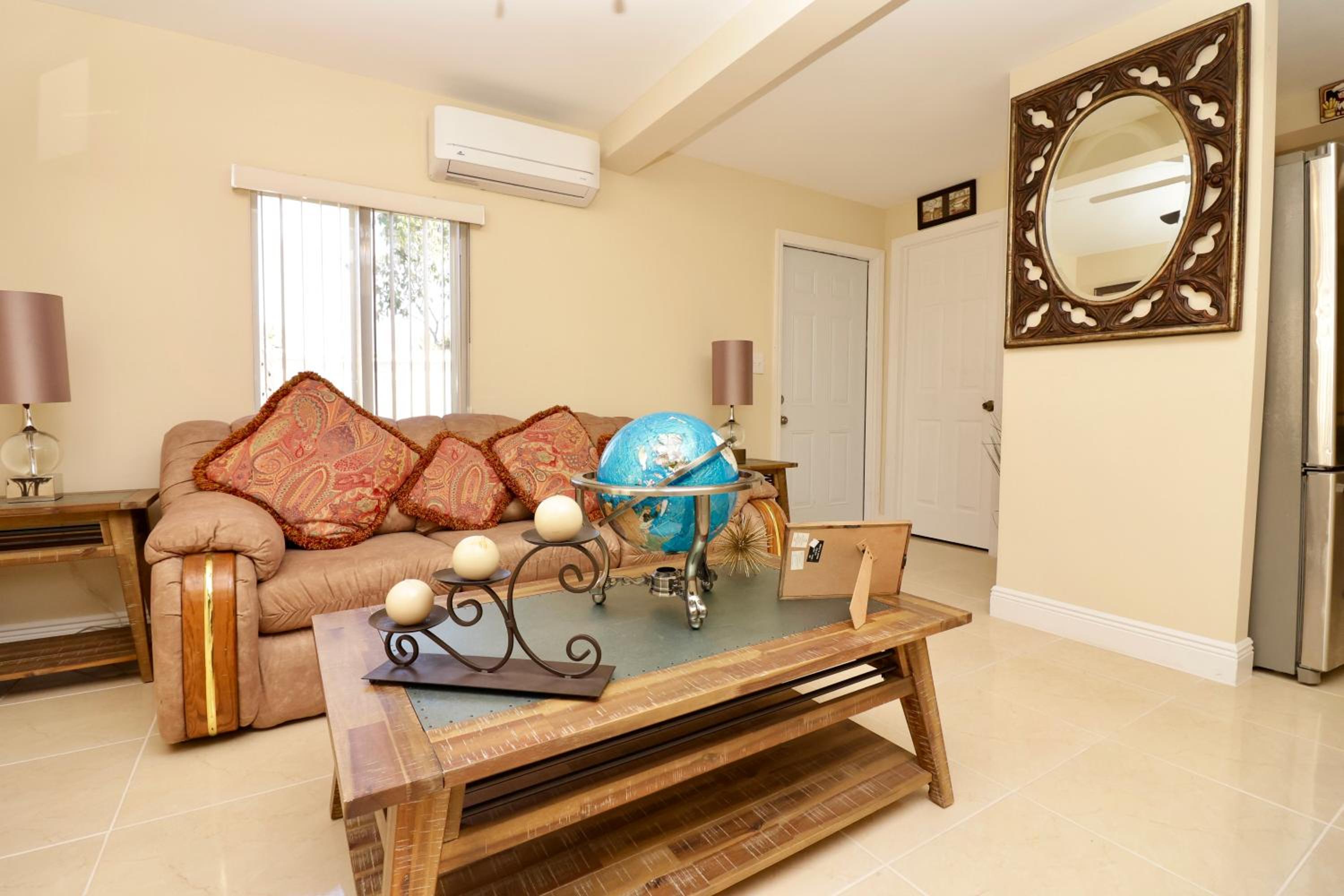 Miami Retreat : 1BR Haven