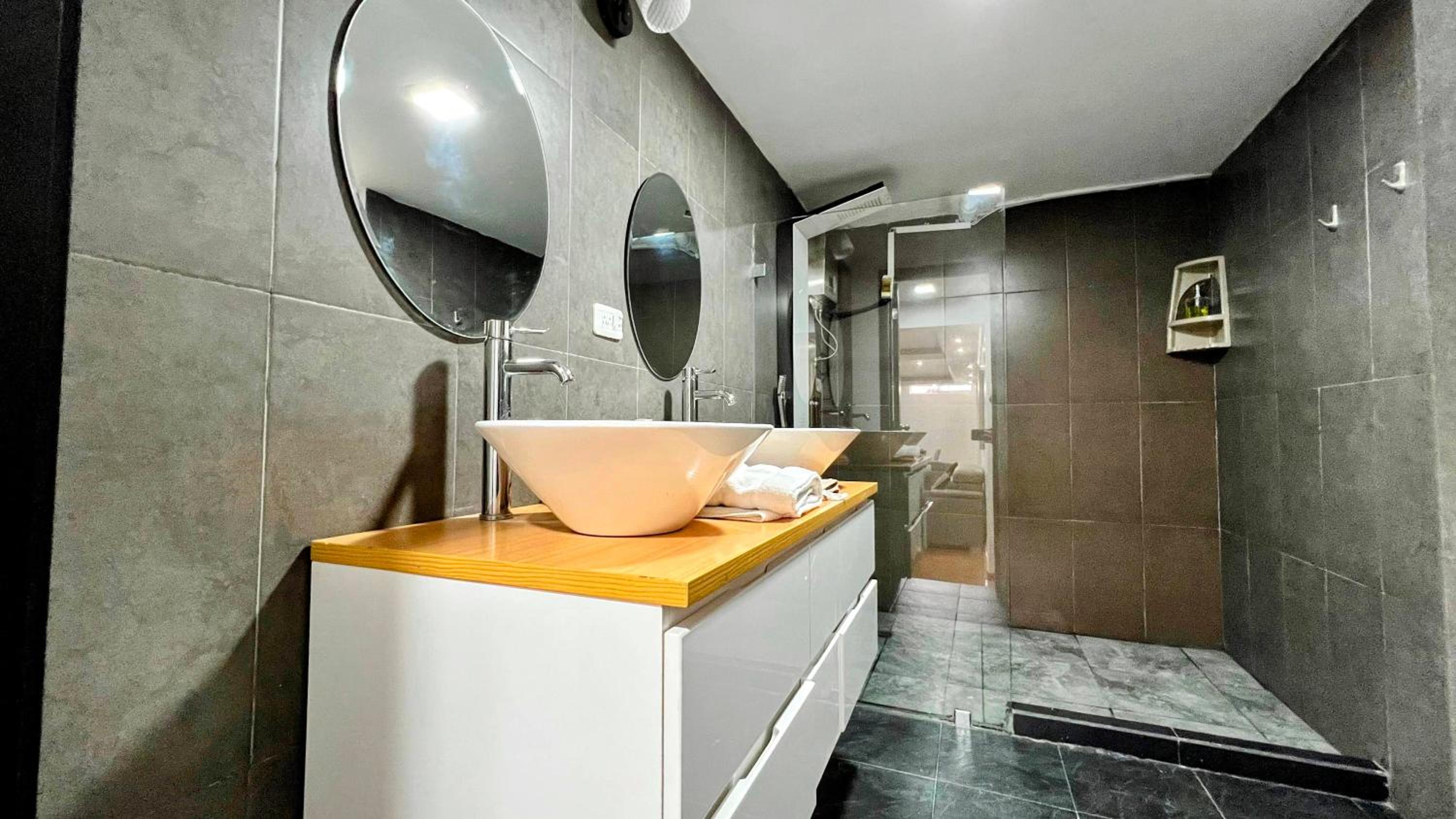 Photo 183