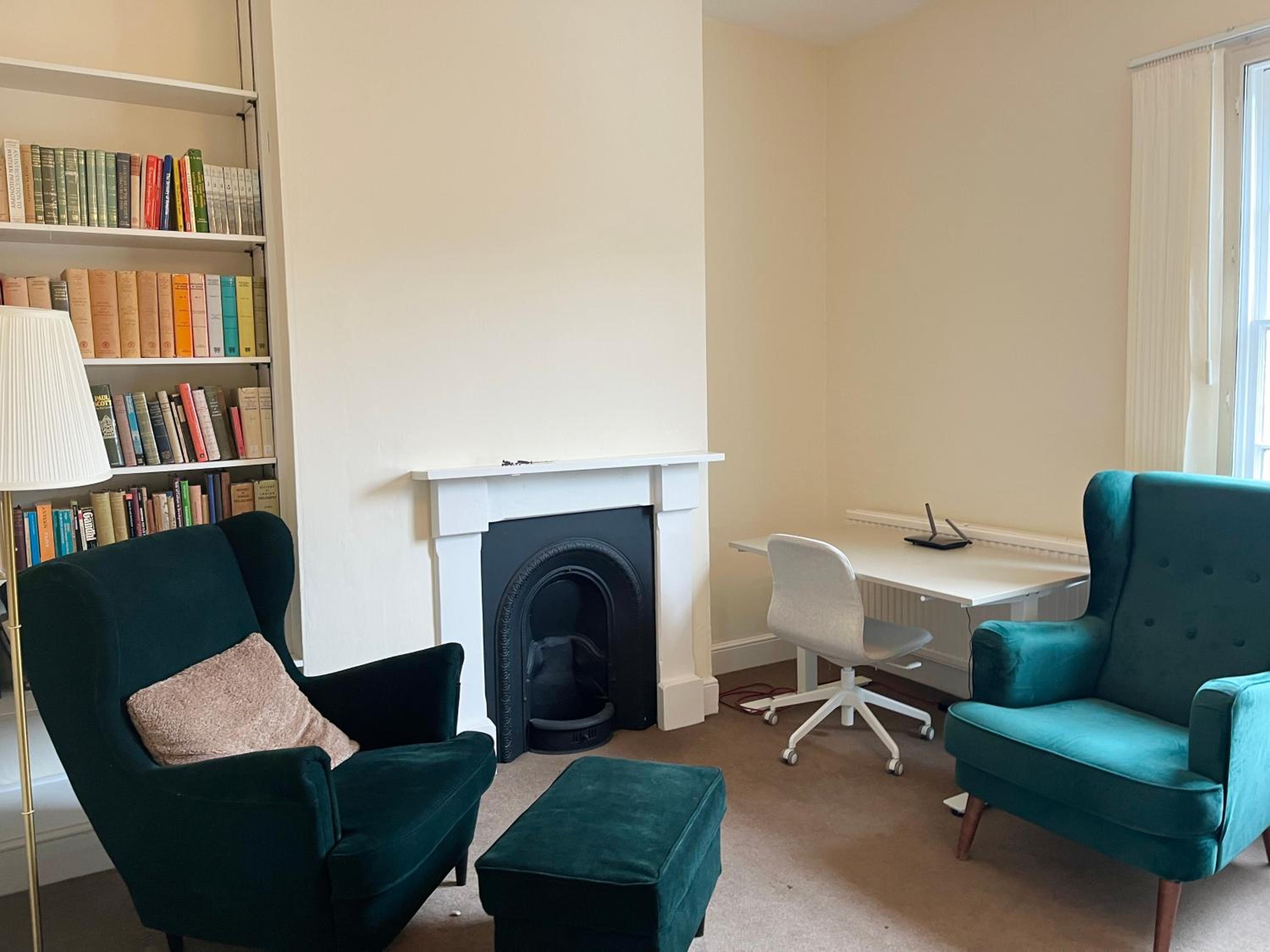 Bright Regency apartment in city centre. view 3