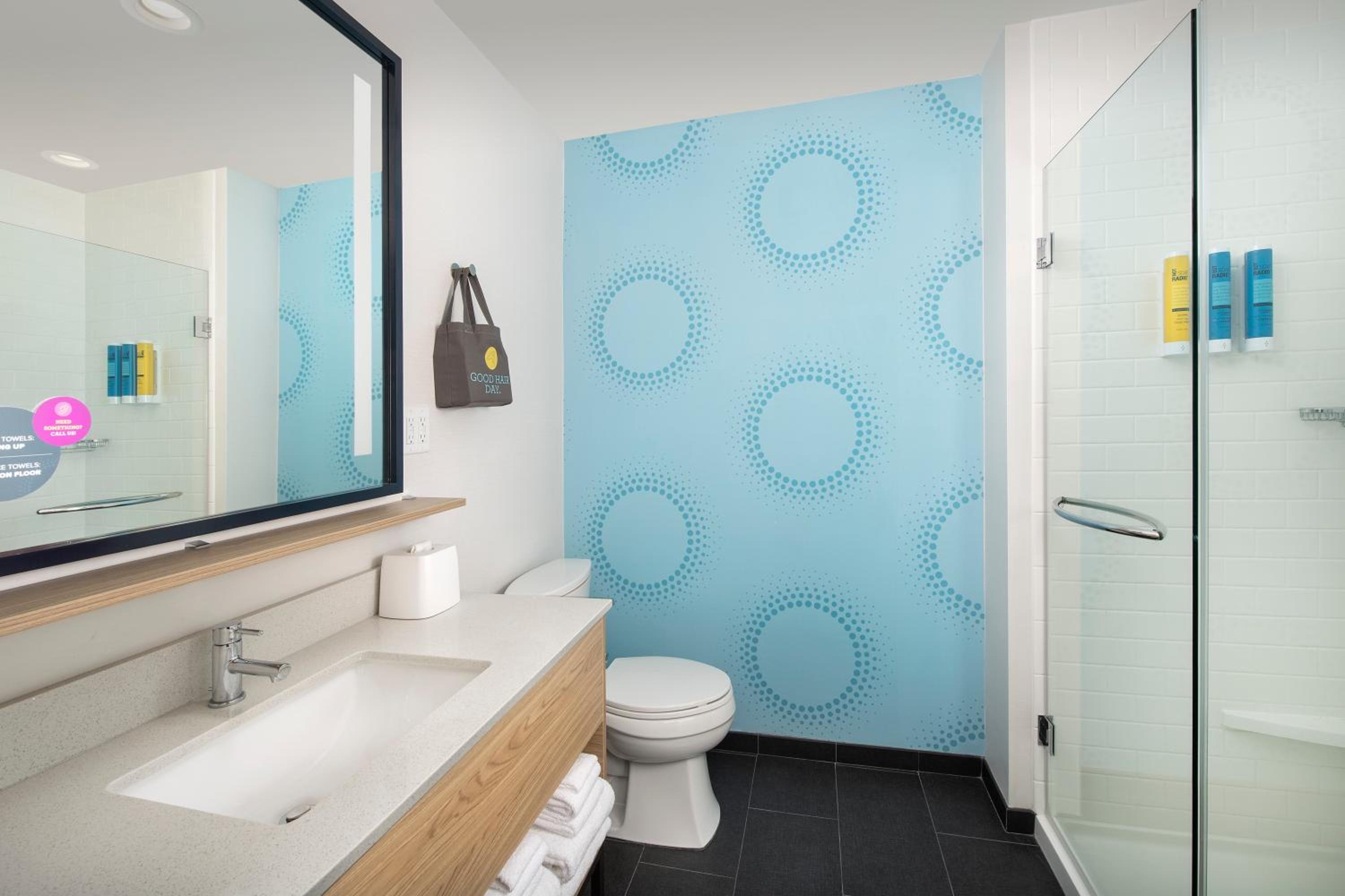 Jacksonville Vacations - Tru By Hilton Jacksonville Airport - Property Image 26
