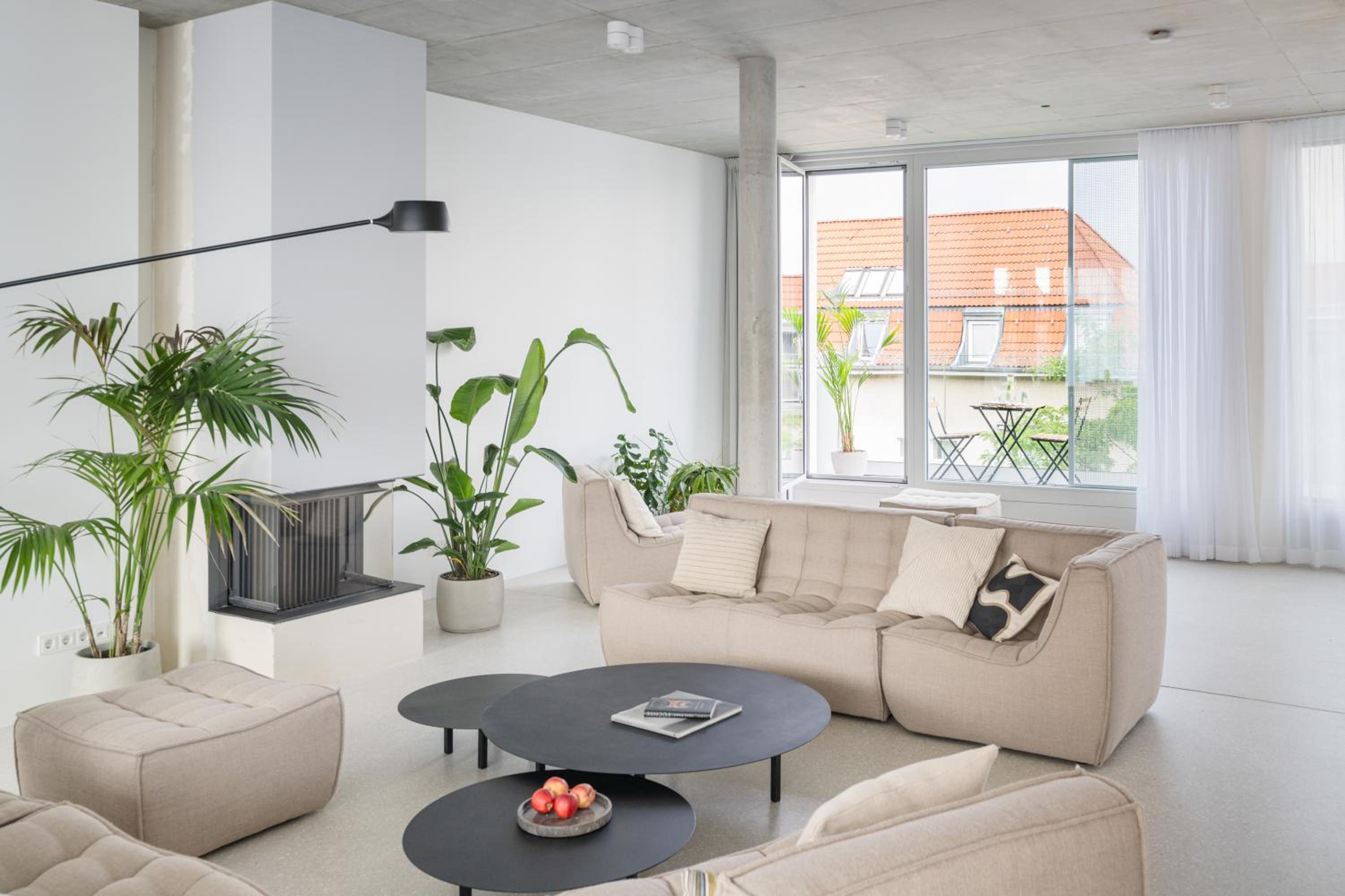 Carlotta Apartments