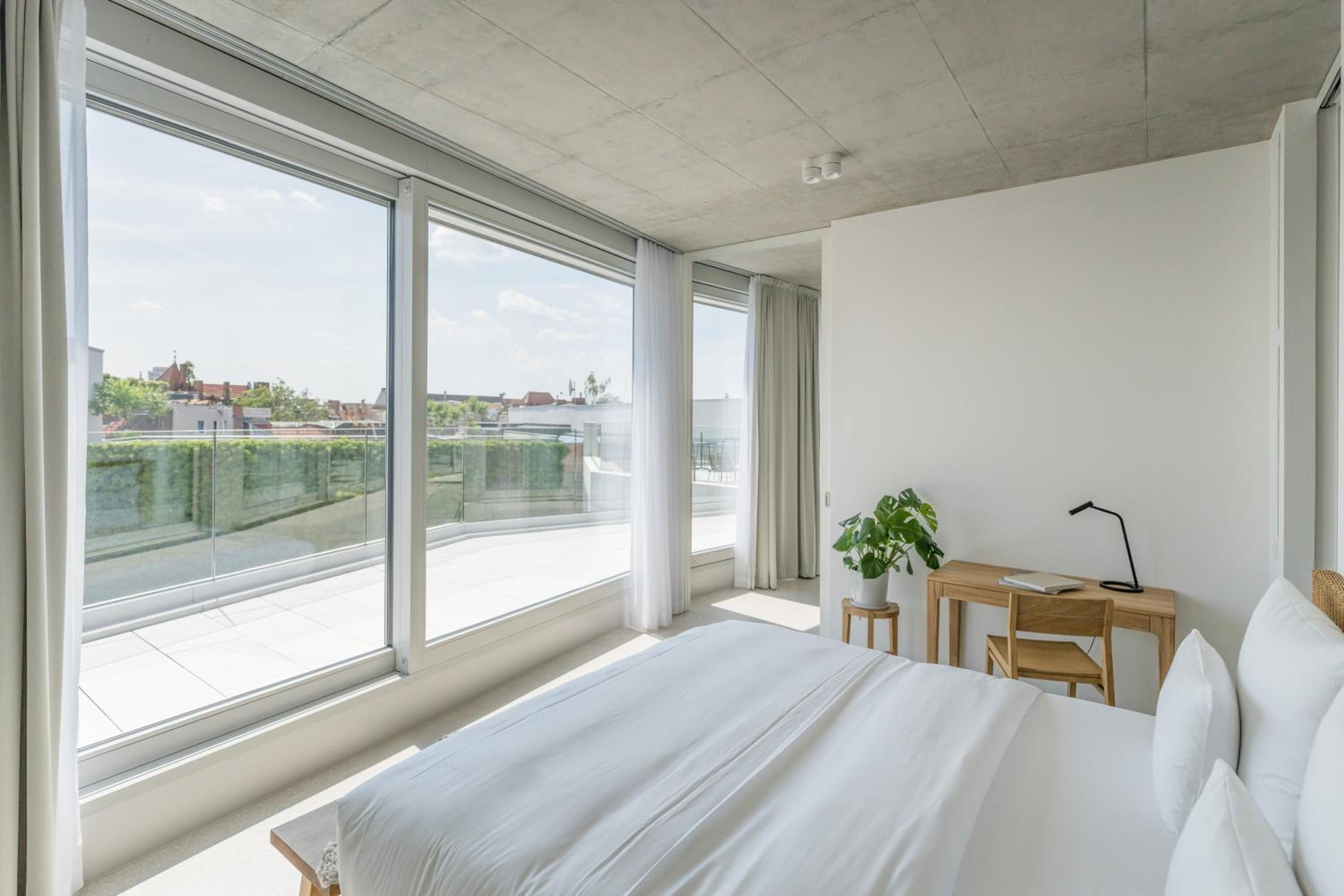 Carlotta Apartments