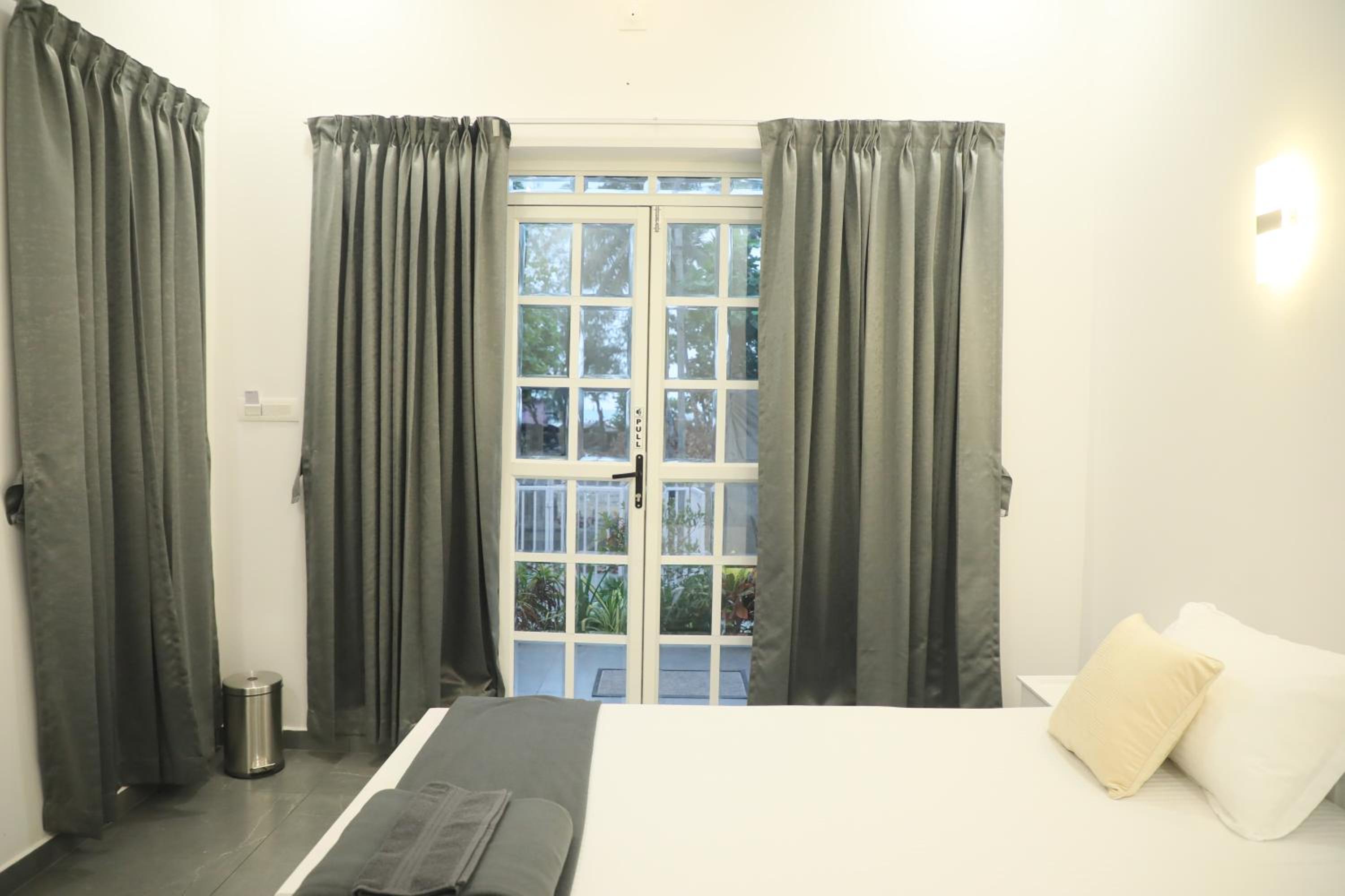 Photo 33