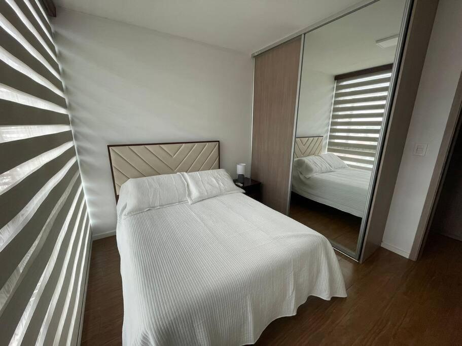 Comodo depto 1 dorm Equipetrol piso 7