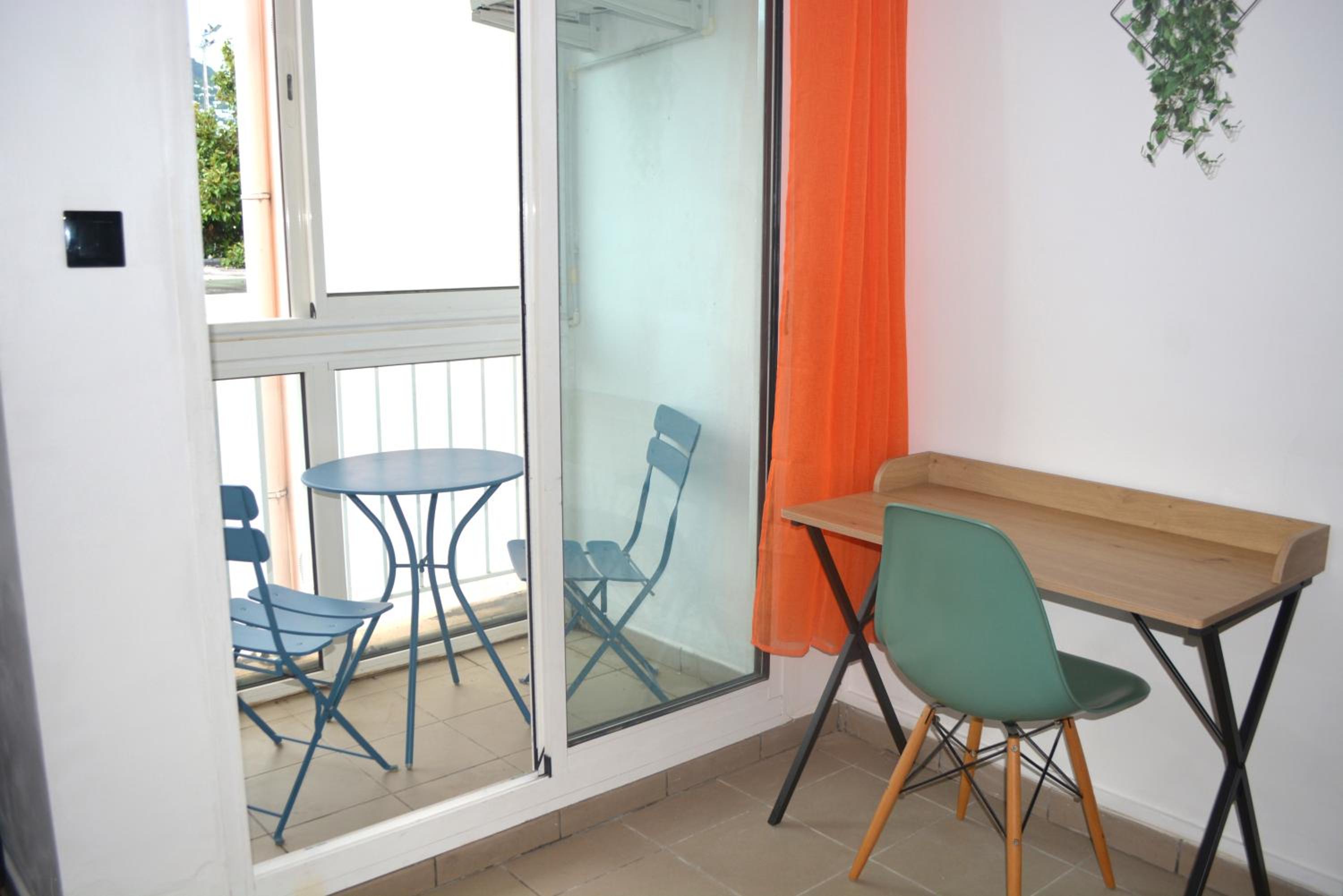 Comme chez Soi - Studio tout équipé - By Sister Home view 3