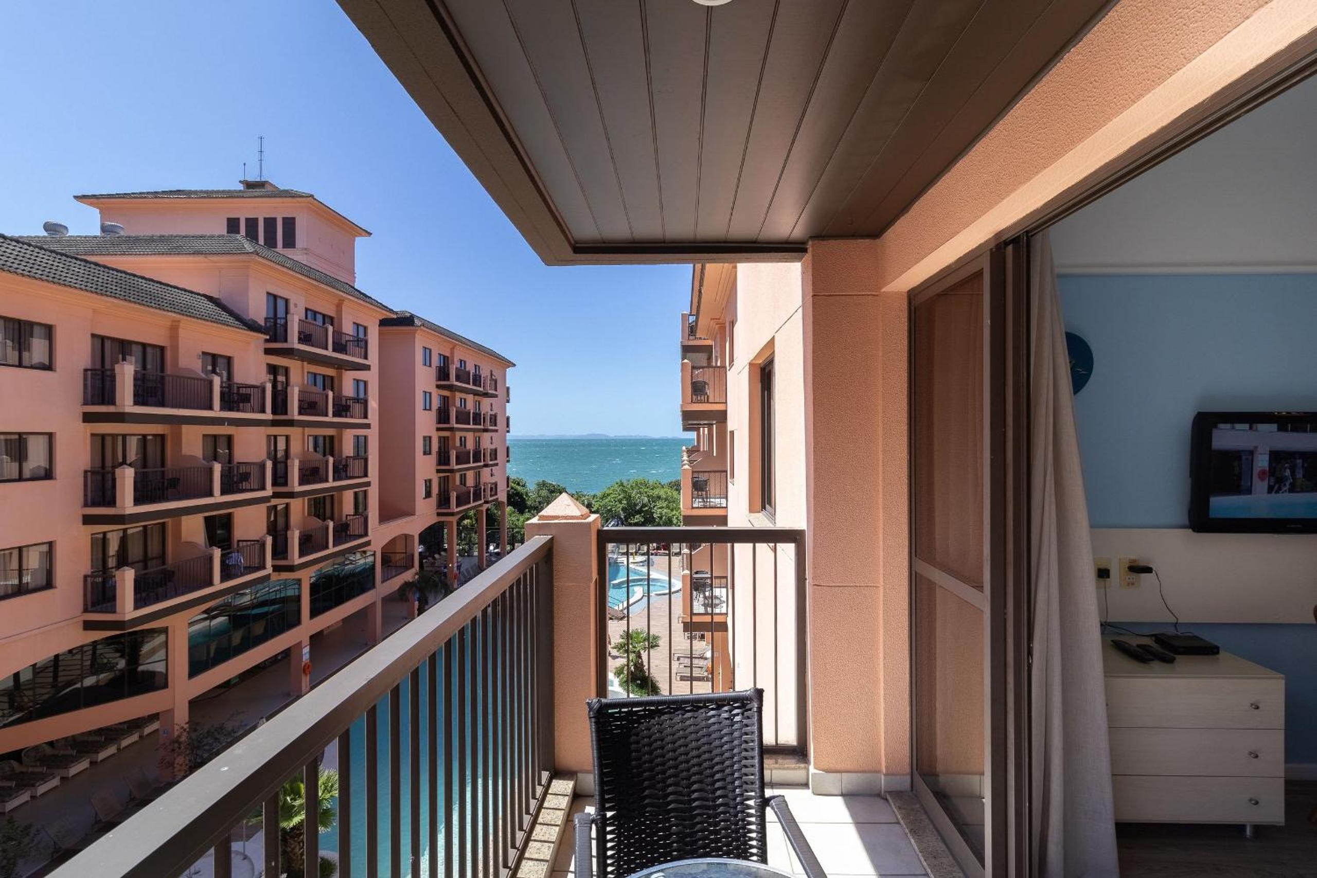 Modern Studios by the Sea - Jurerê Beach Village JBVTOP