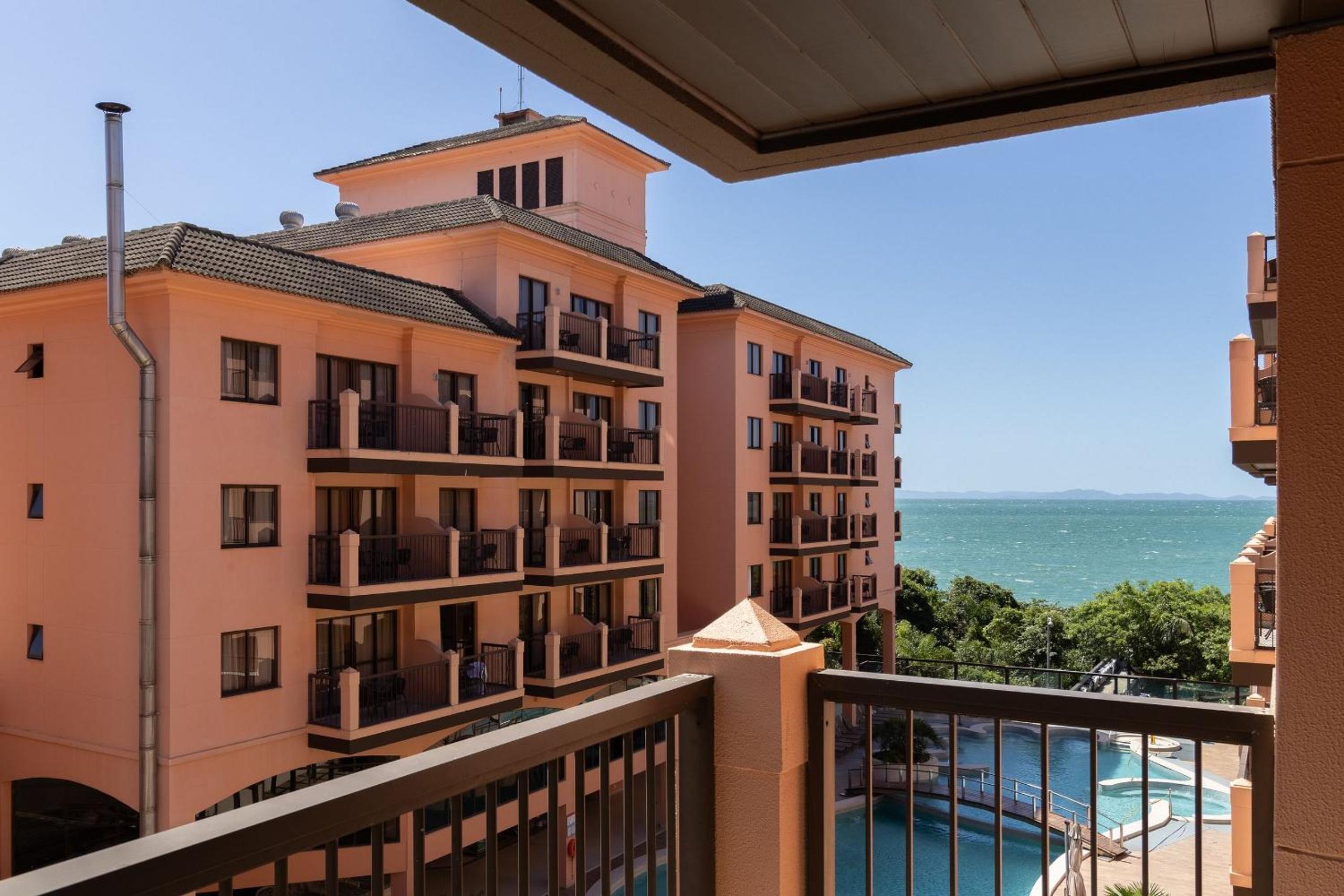 Modern Studios by the Sea - Jurerê Beach Village JBVTOP