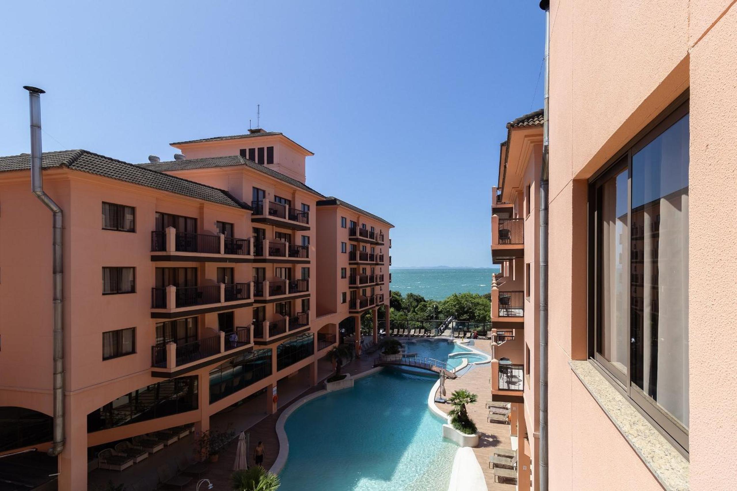 Modern Studios by the Sea - Jurerê Beach Village JBVTOP