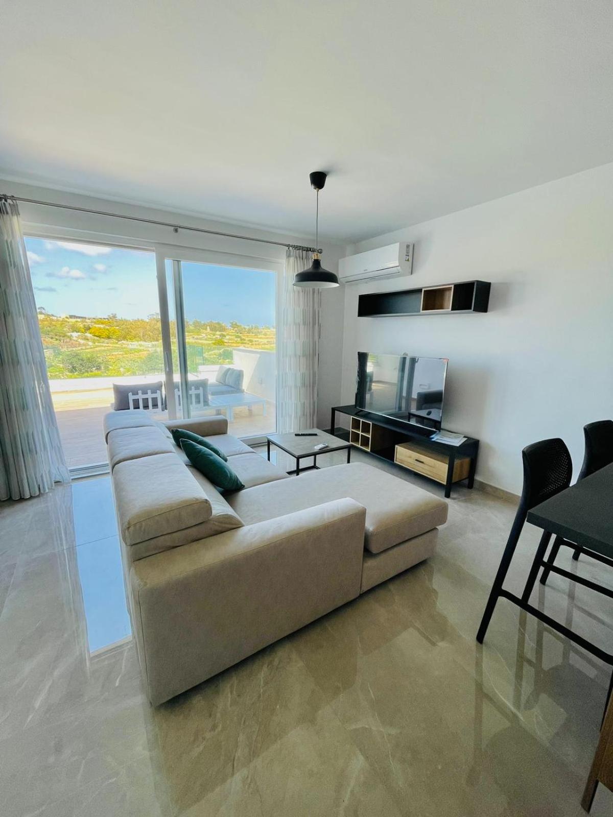 Axtart Penthouse with Amazing Views view 4