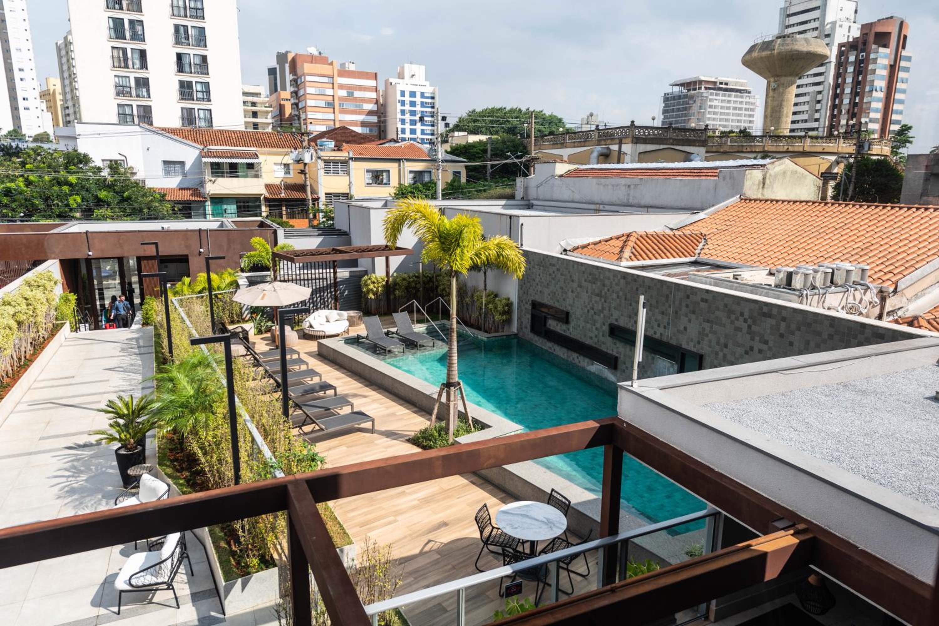 Conforto e vista do 17º andar | A/C e Wi-Fi 500Mb