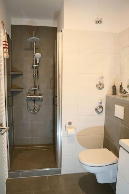 Emily's Deichbude in einer historischen Villa in Dornumersiel