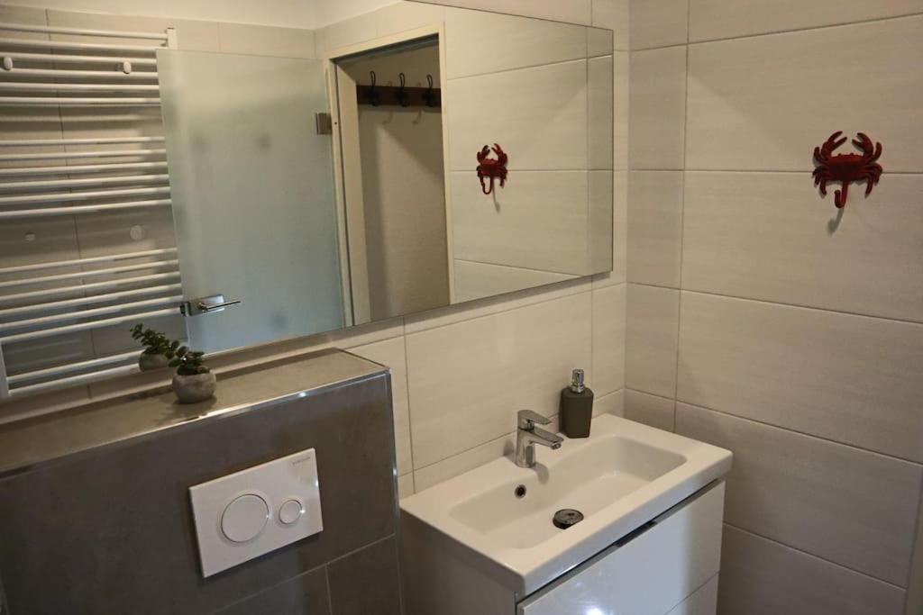Emily's Deichbude in einer historischen Villa in Dornumersiel