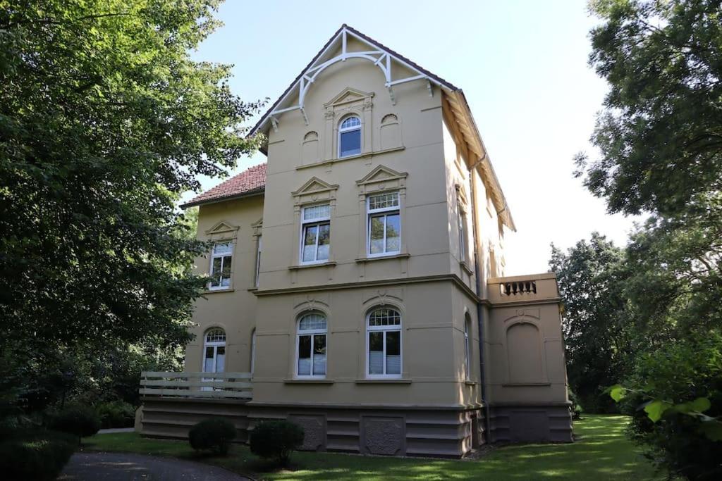 Emily's Deichbude in einer historischen Villa in Dornumersiel