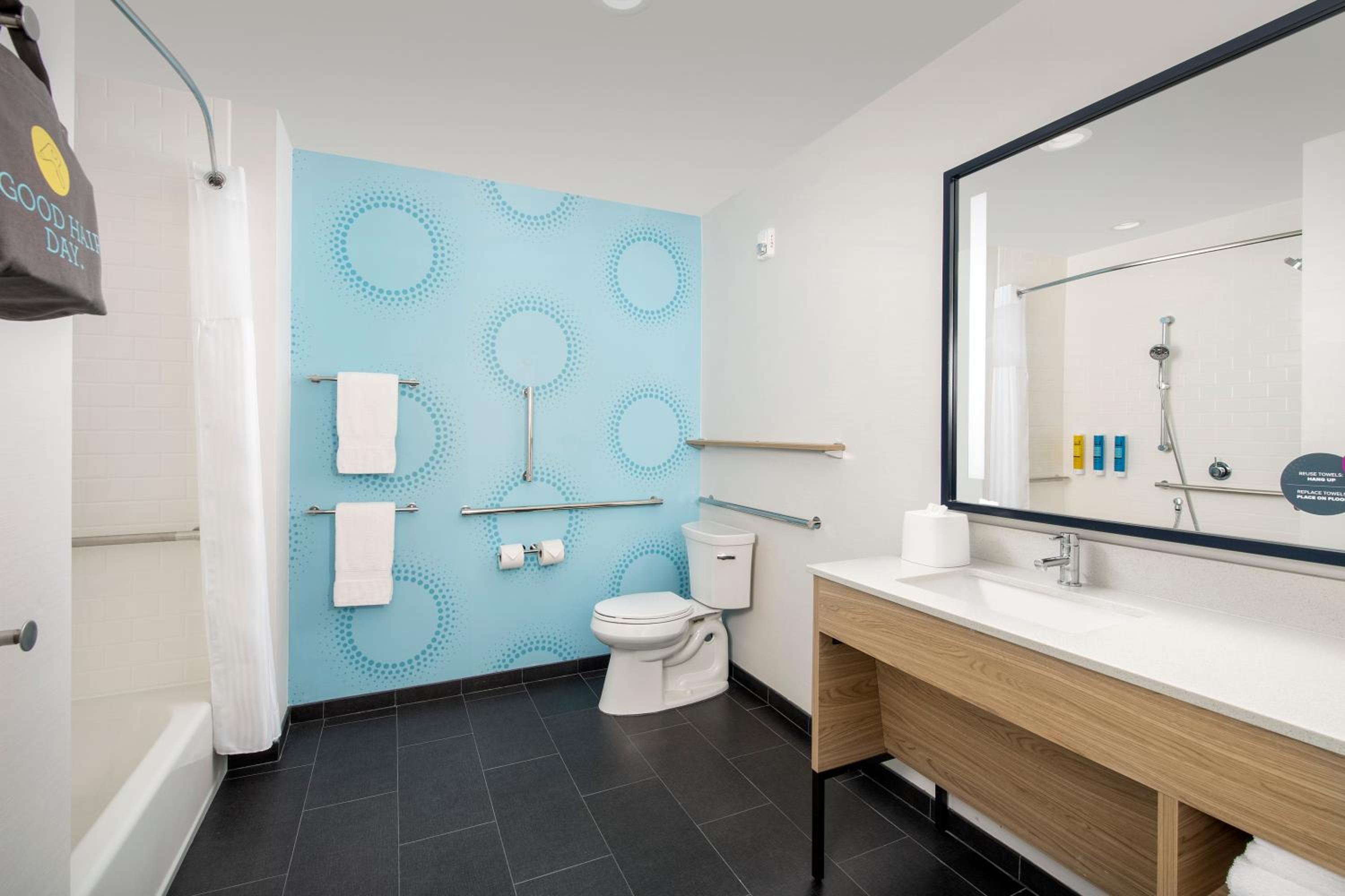 Jacksonville Vacations - Tru By Hilton Jacksonville Airport - Property Image 49