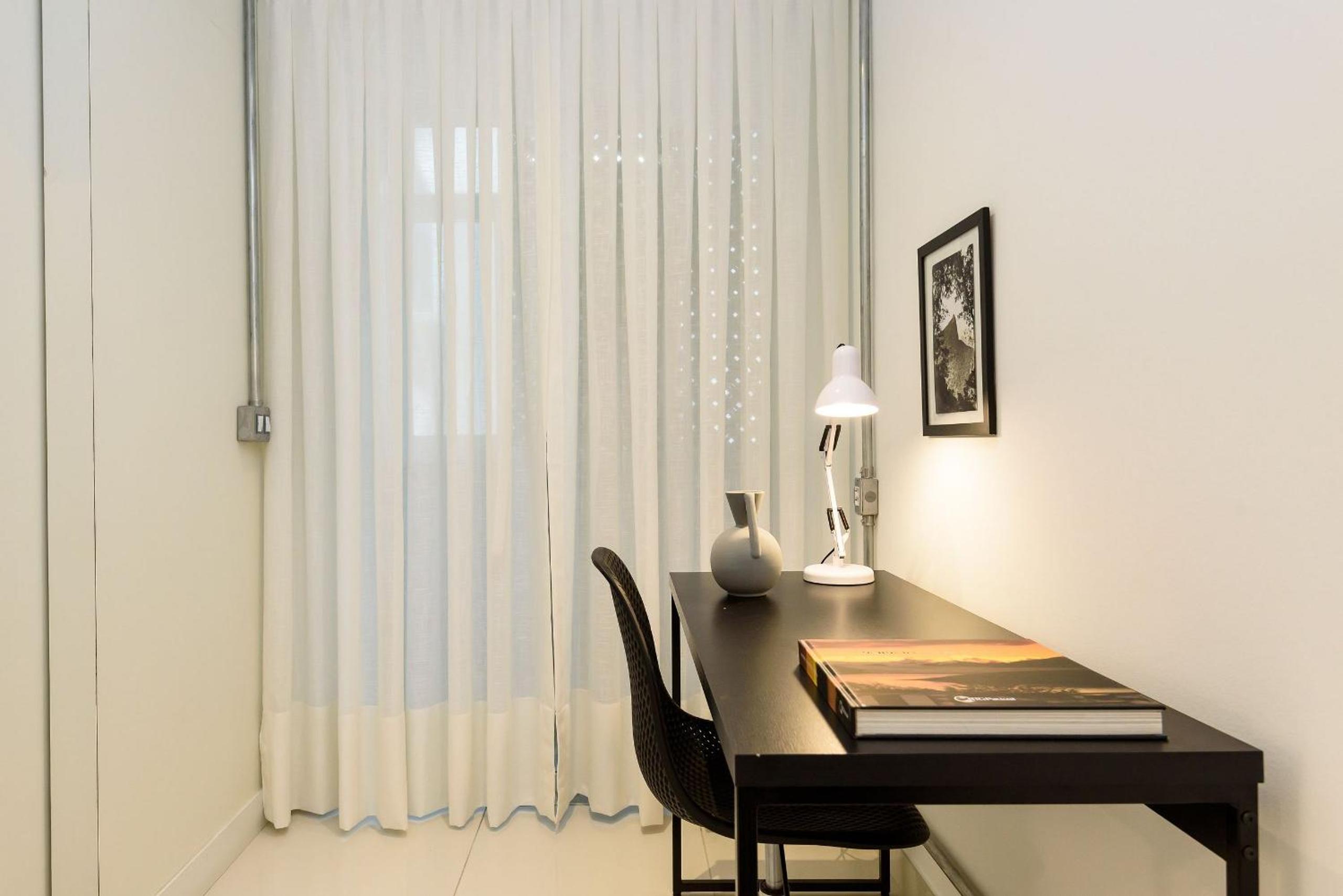 Apartamento Moderno a 300 m da Praia do Leblon