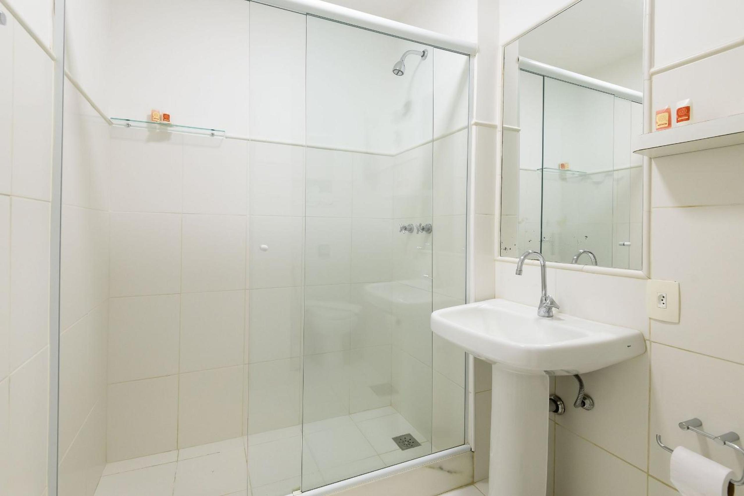 Apartamento Moderno a 300 m da Praia do Leblon