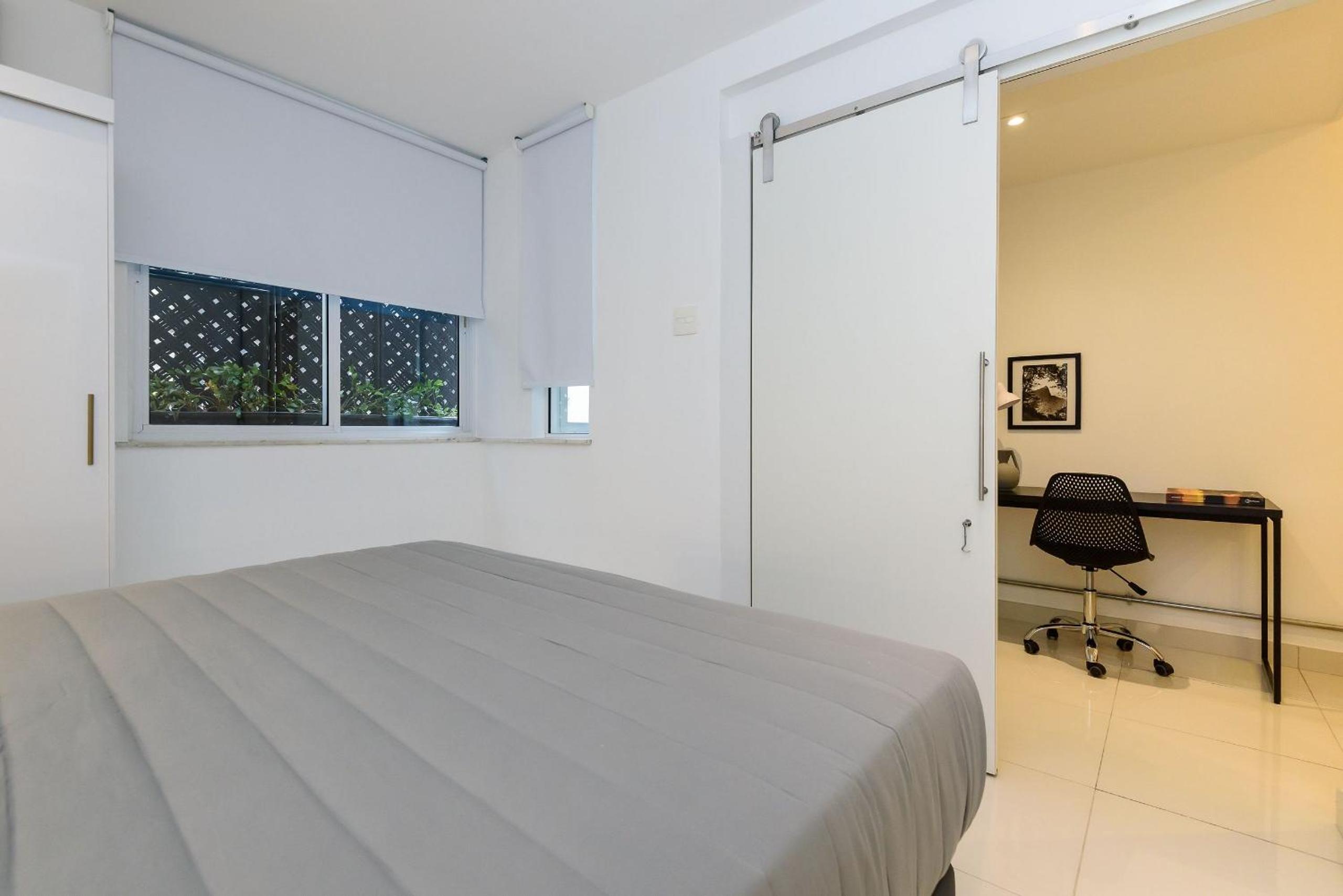 Apartamento Moderno a 300 m da Praia do Leblon