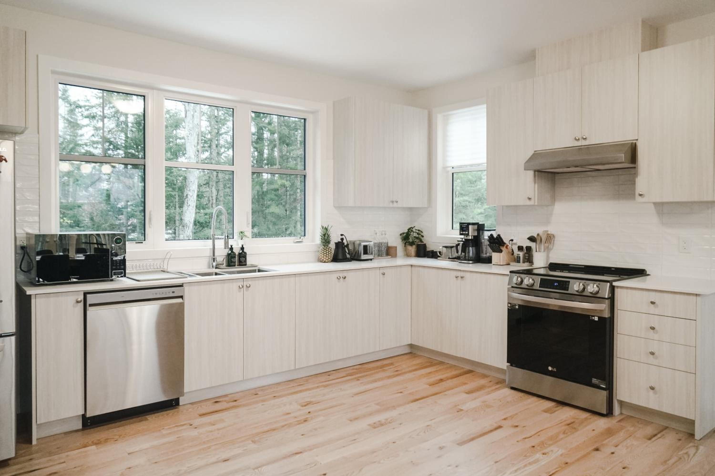 4BR Entire private modern cottage - Hilltop view