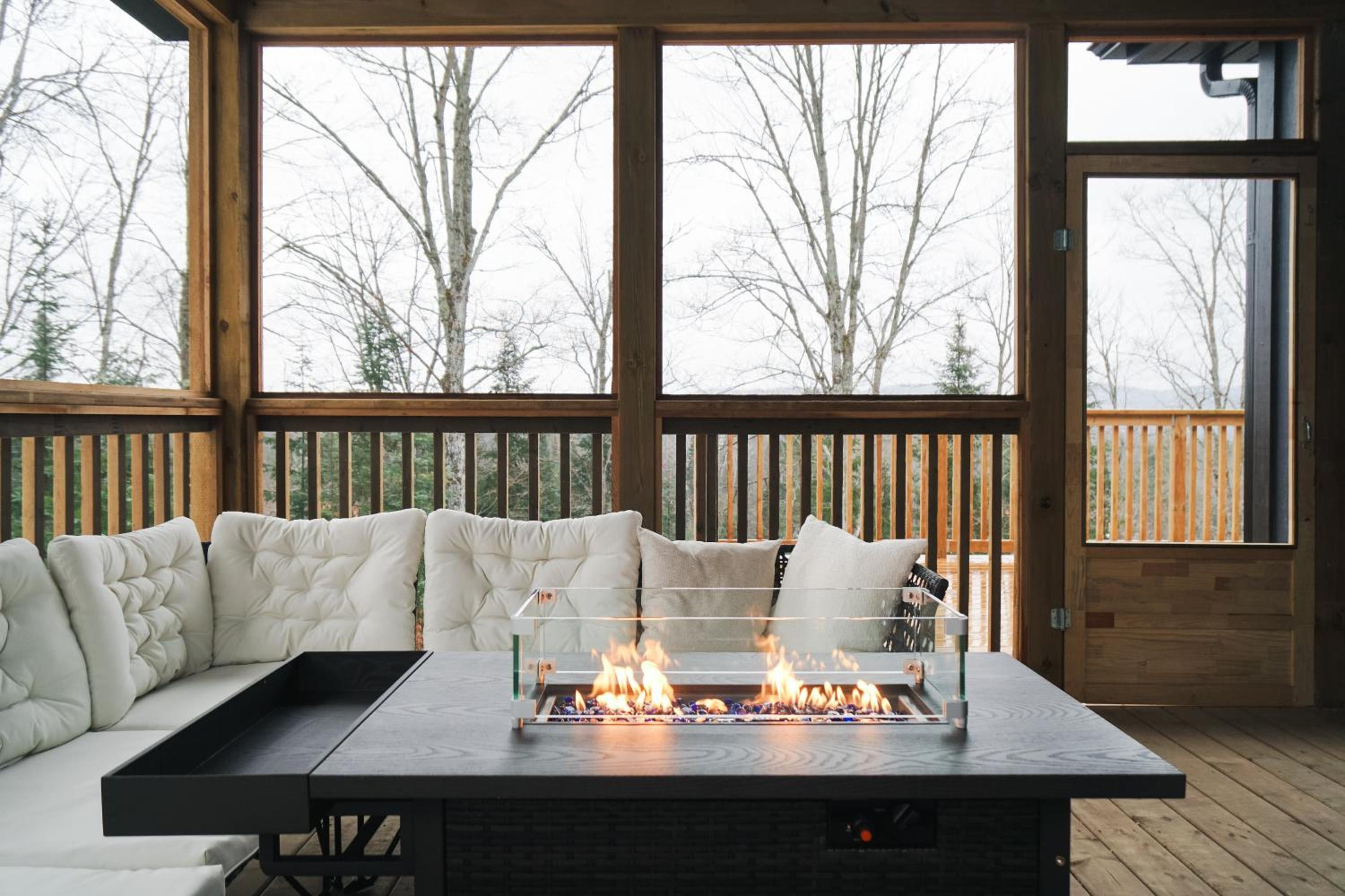 4BR Entire private modern cottage - Hilltop view