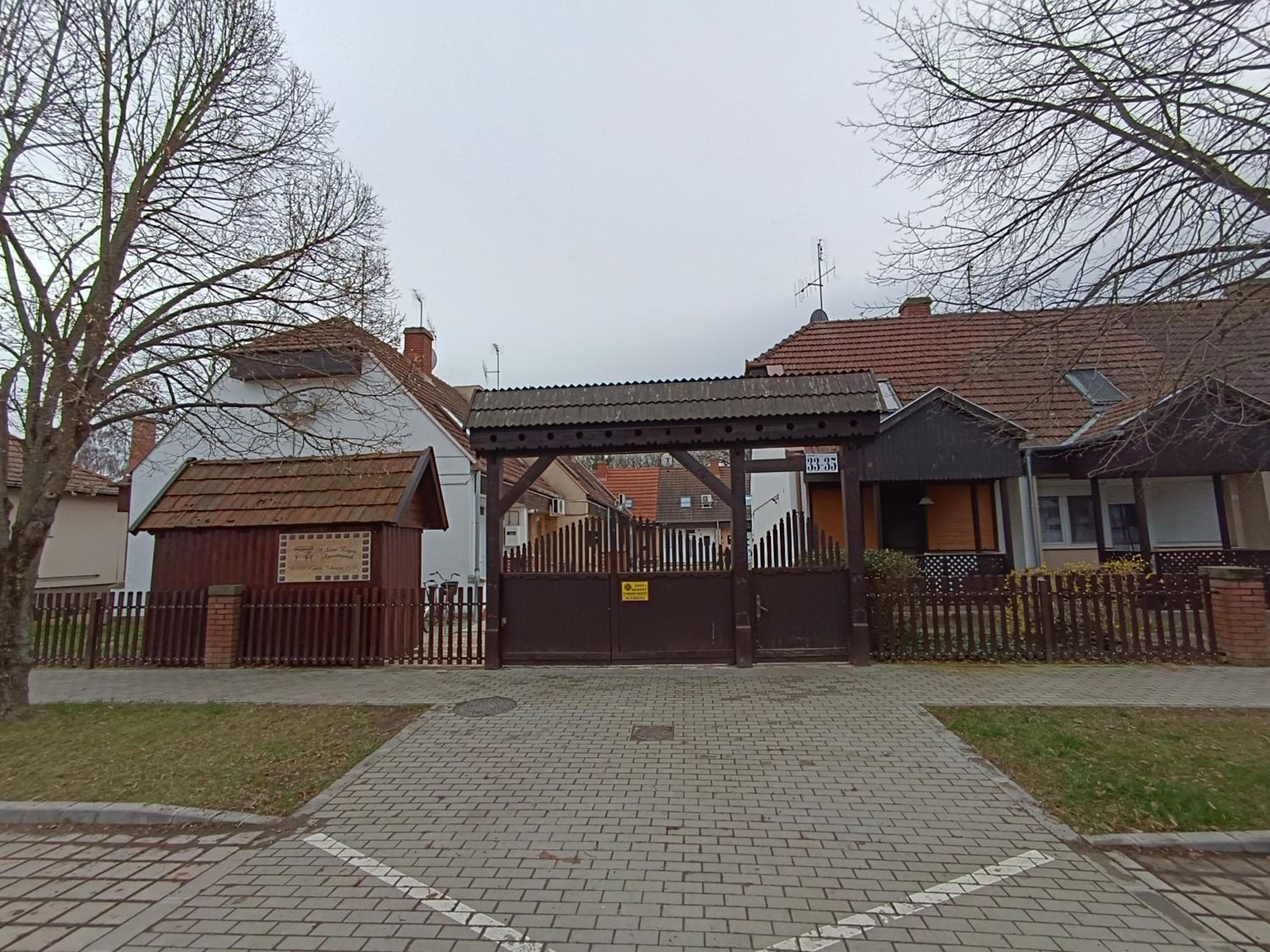 SZEKI Apartman