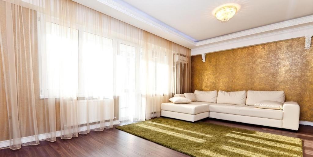 Flowers Apartments - Large and Spacious