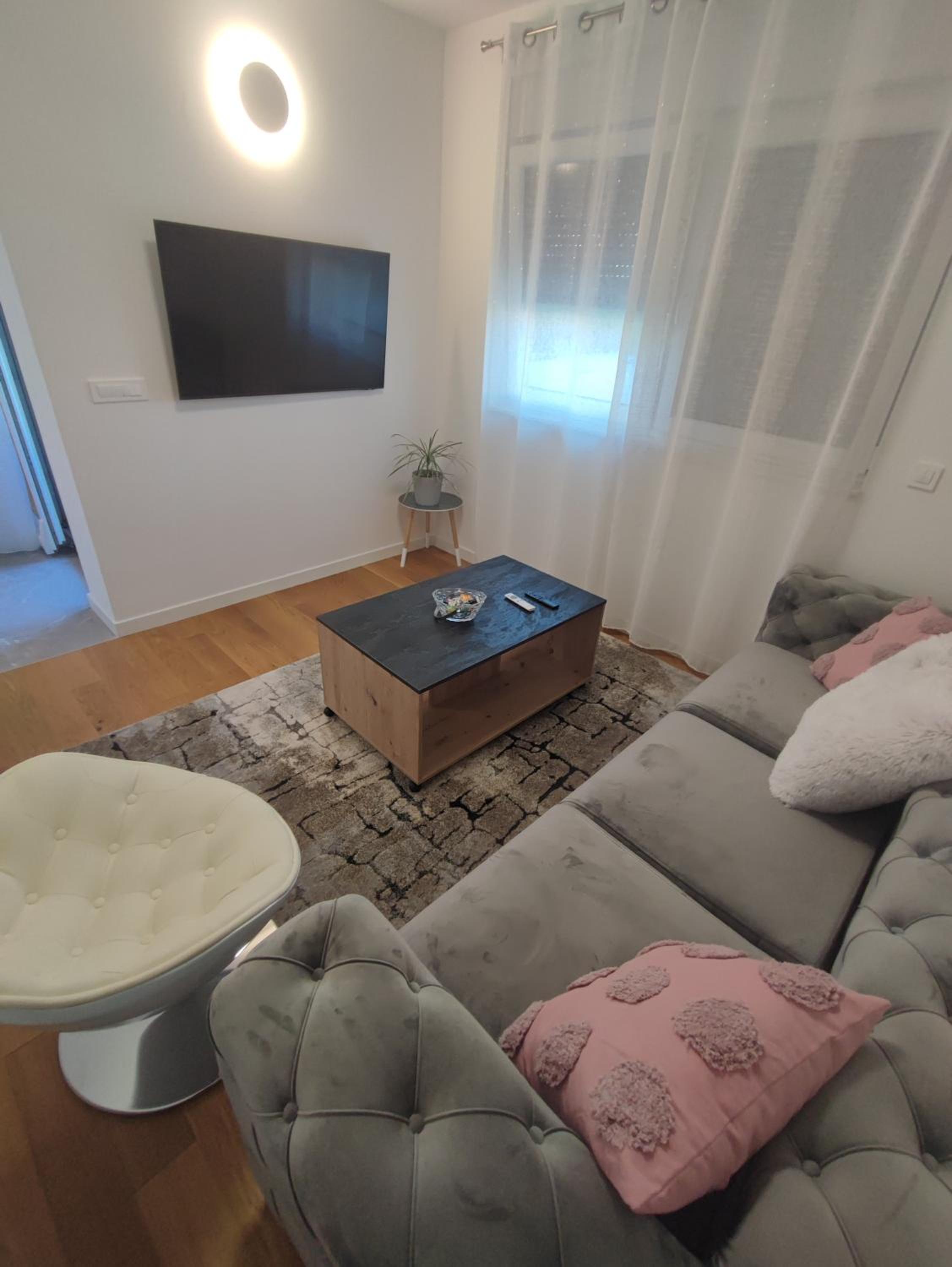 Apartman Lavanda view 3